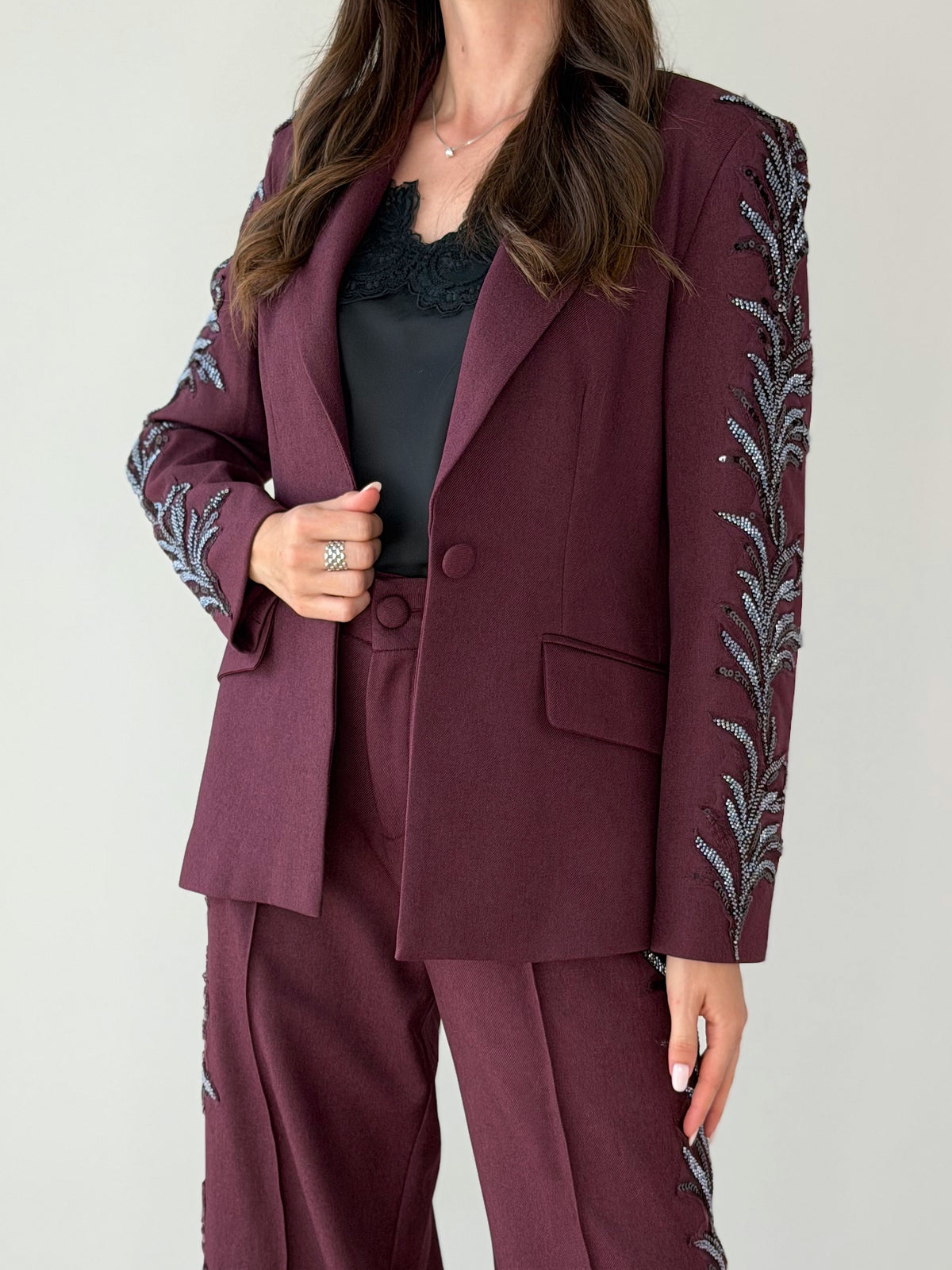 TAILLEUR VINACCIA CON DECORAZIONE