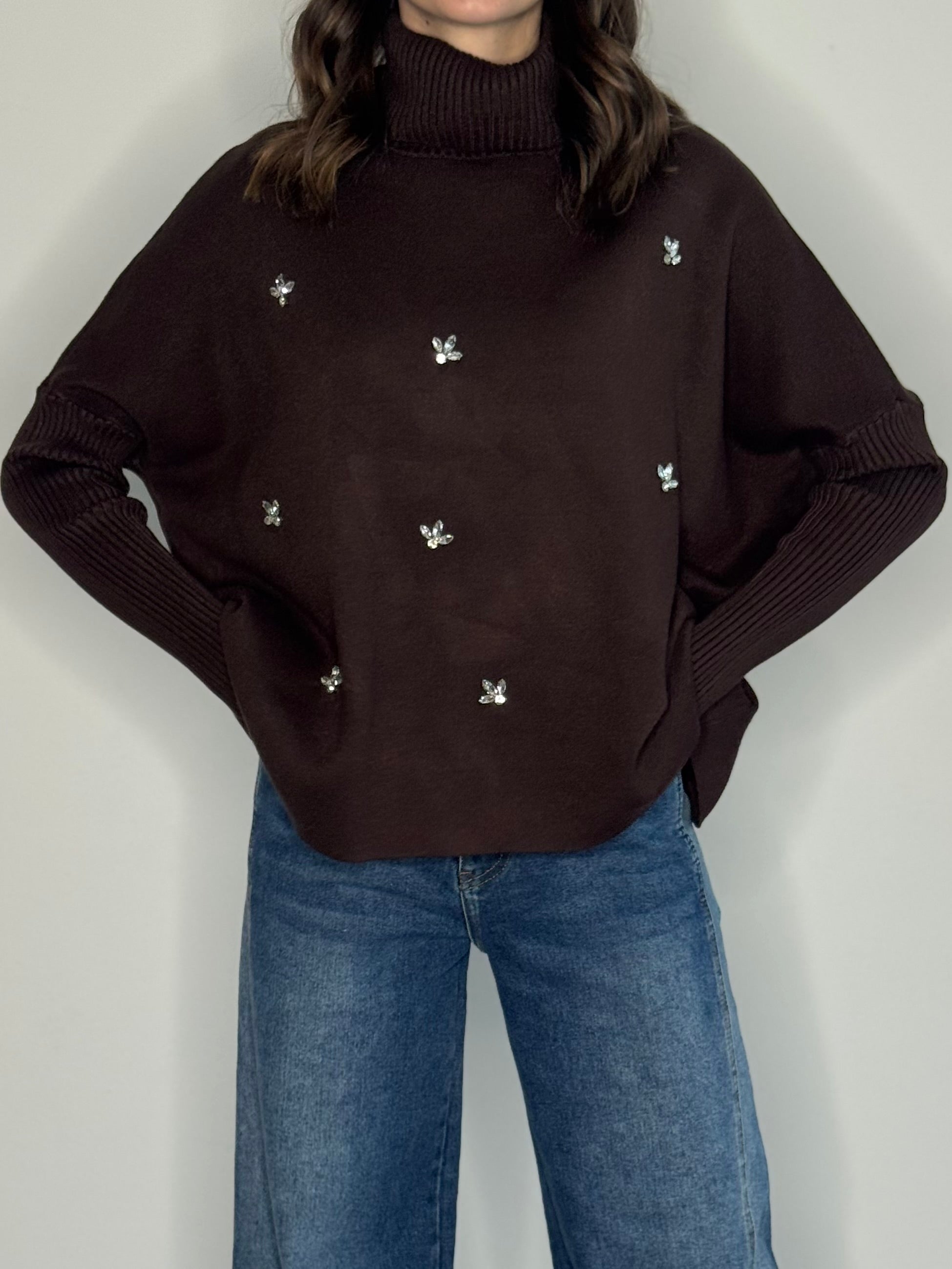 MAGLIONE CON DECORAZIONI GIOIELLO