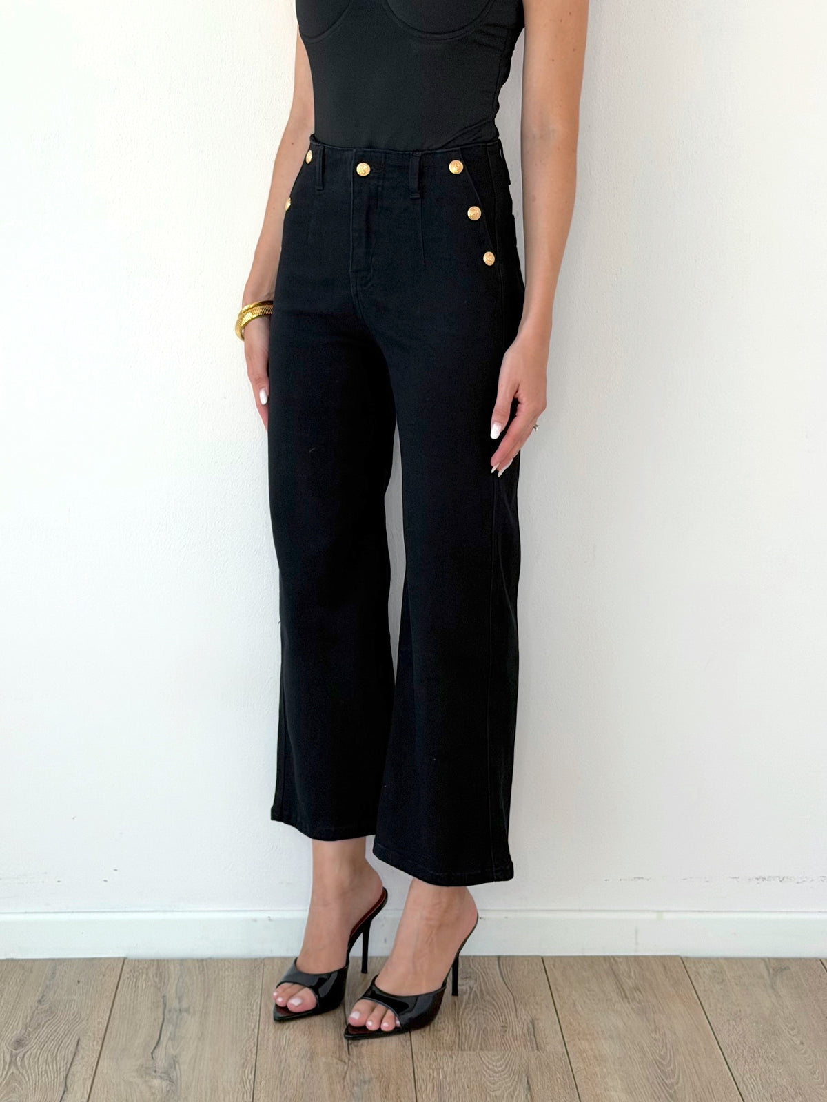 DENIM CON BOTTONI