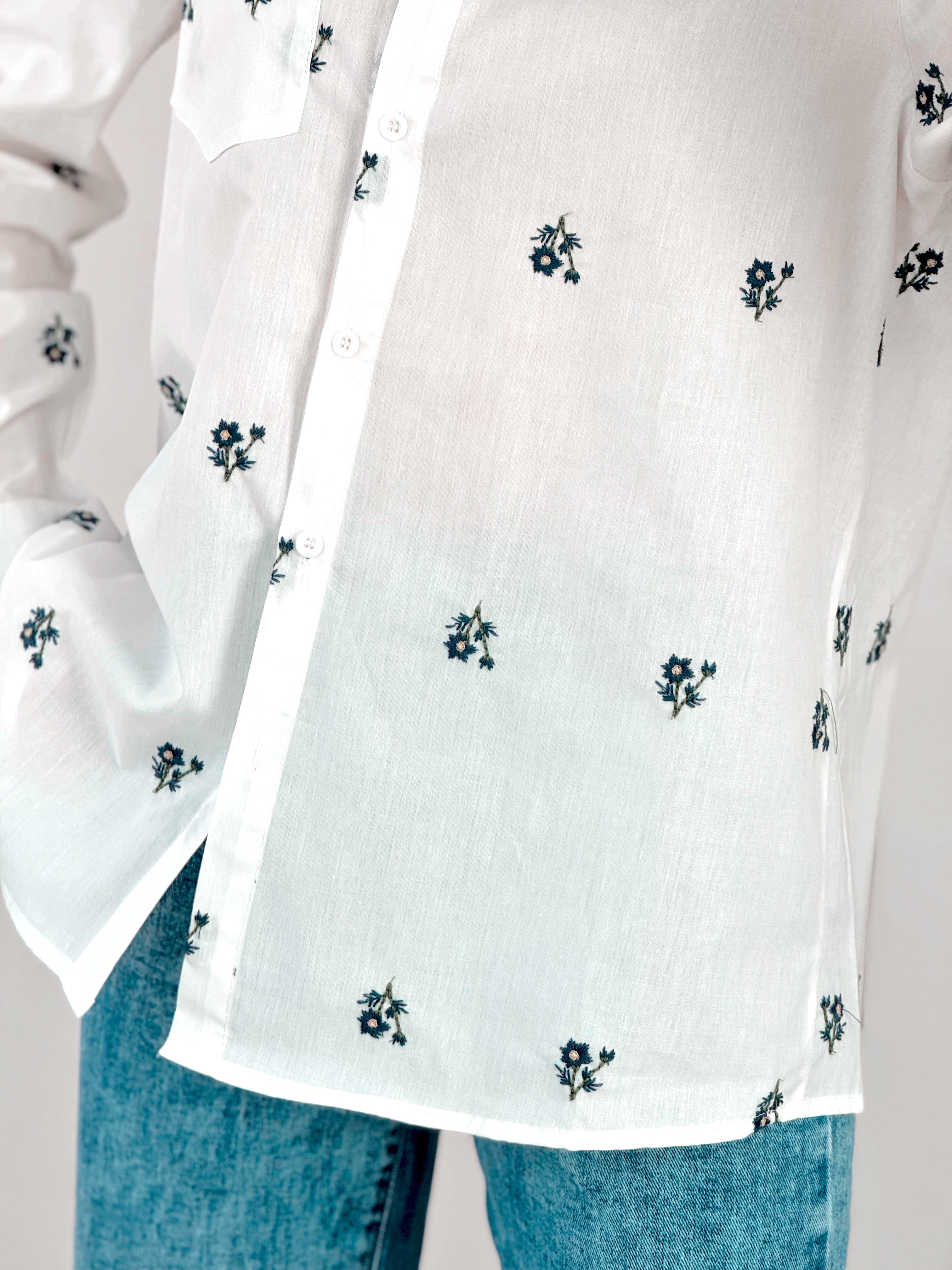 Camicia Desirè Bianca Fiori Ricamati 3