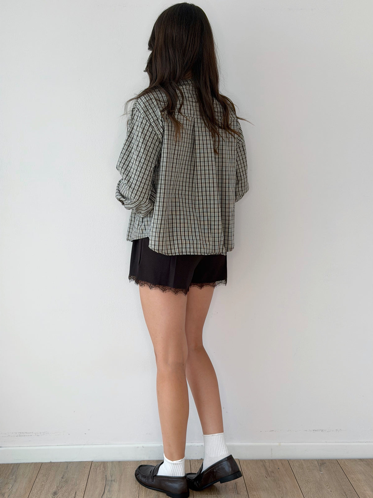 SHORTS CON PIZZO