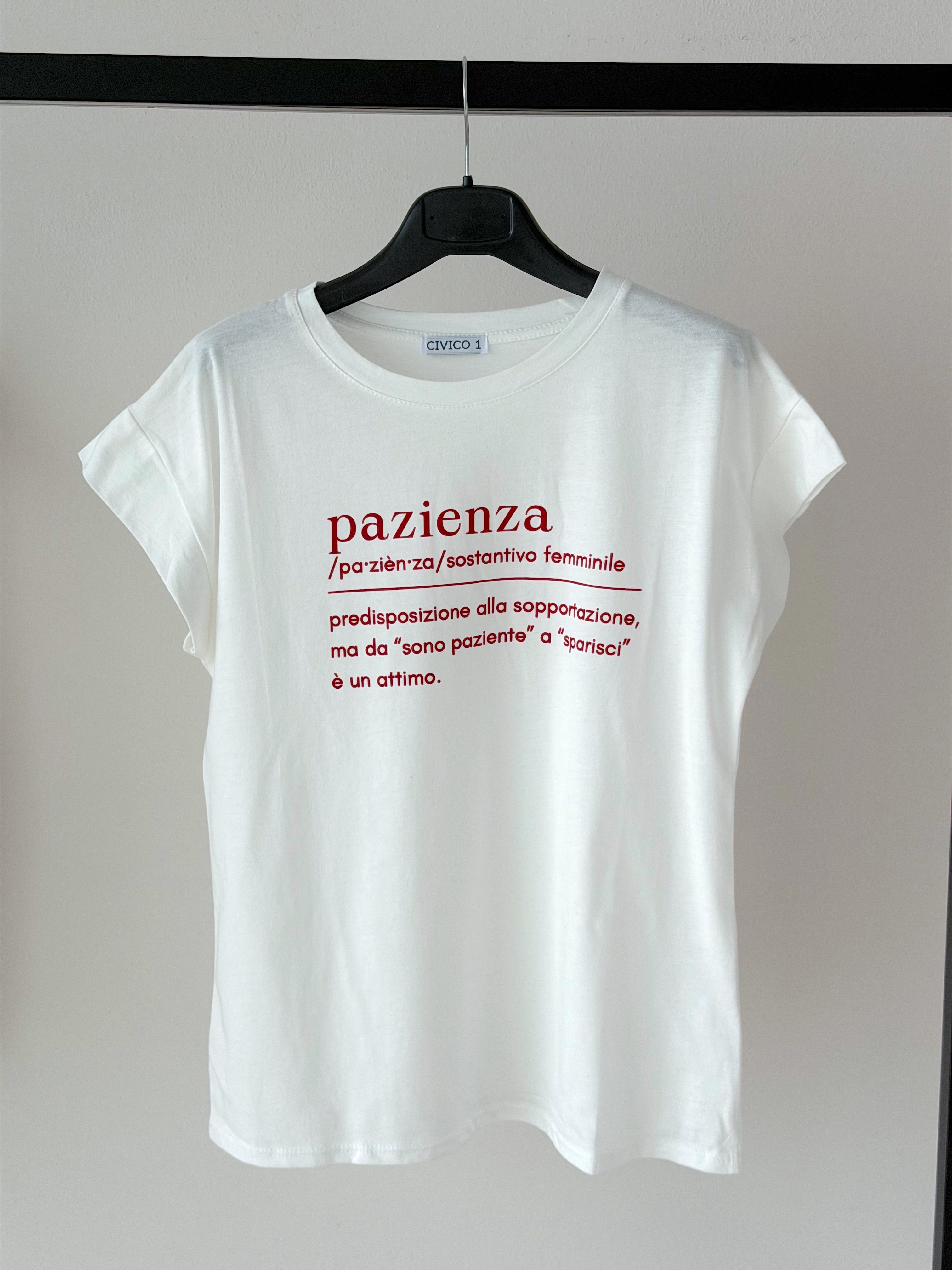 T-SHIRT CON SCRITTE