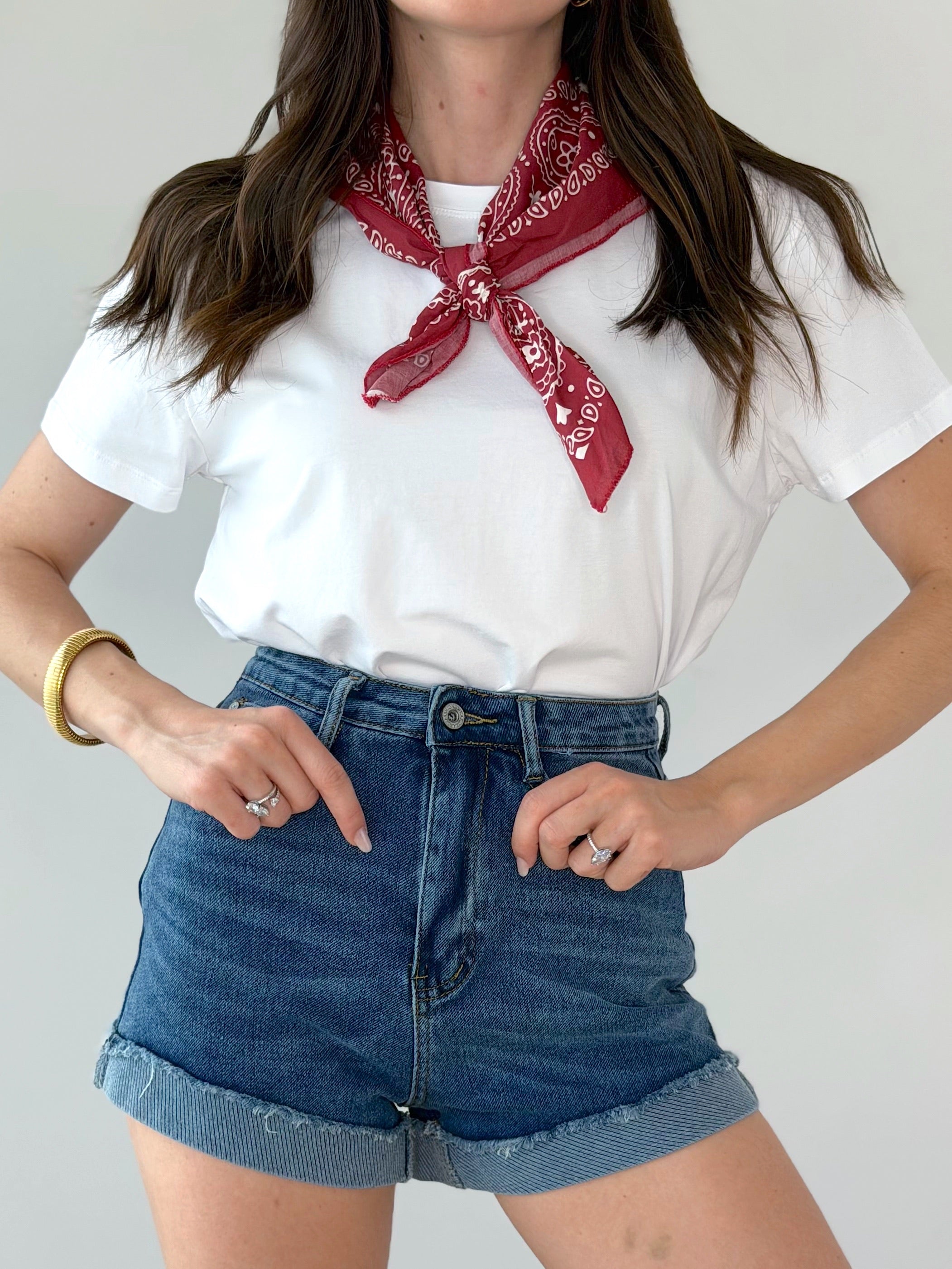 TSHIRT CON BANDANA