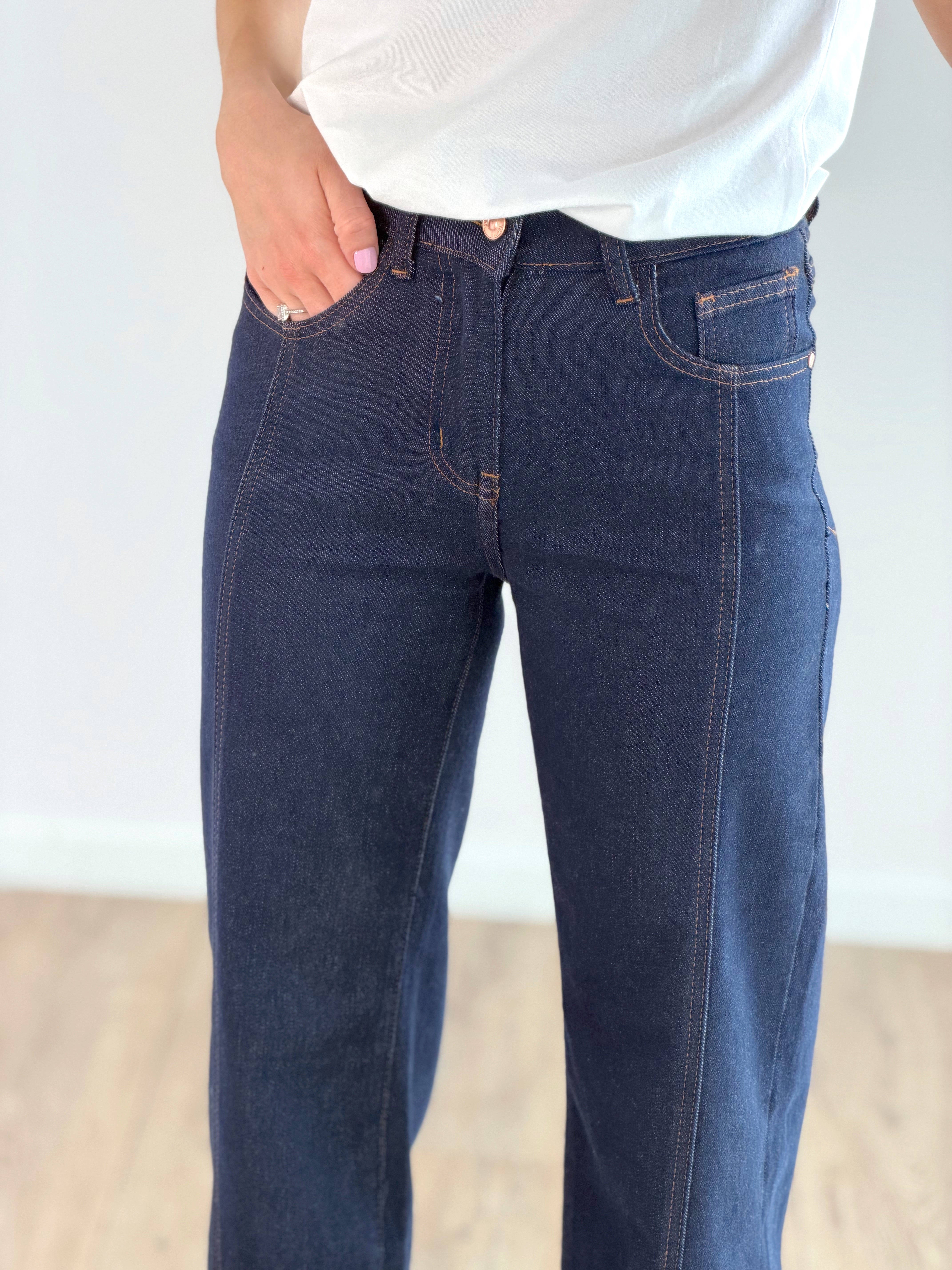 DENIM BLU CON CUCITURE A CONTRASTO