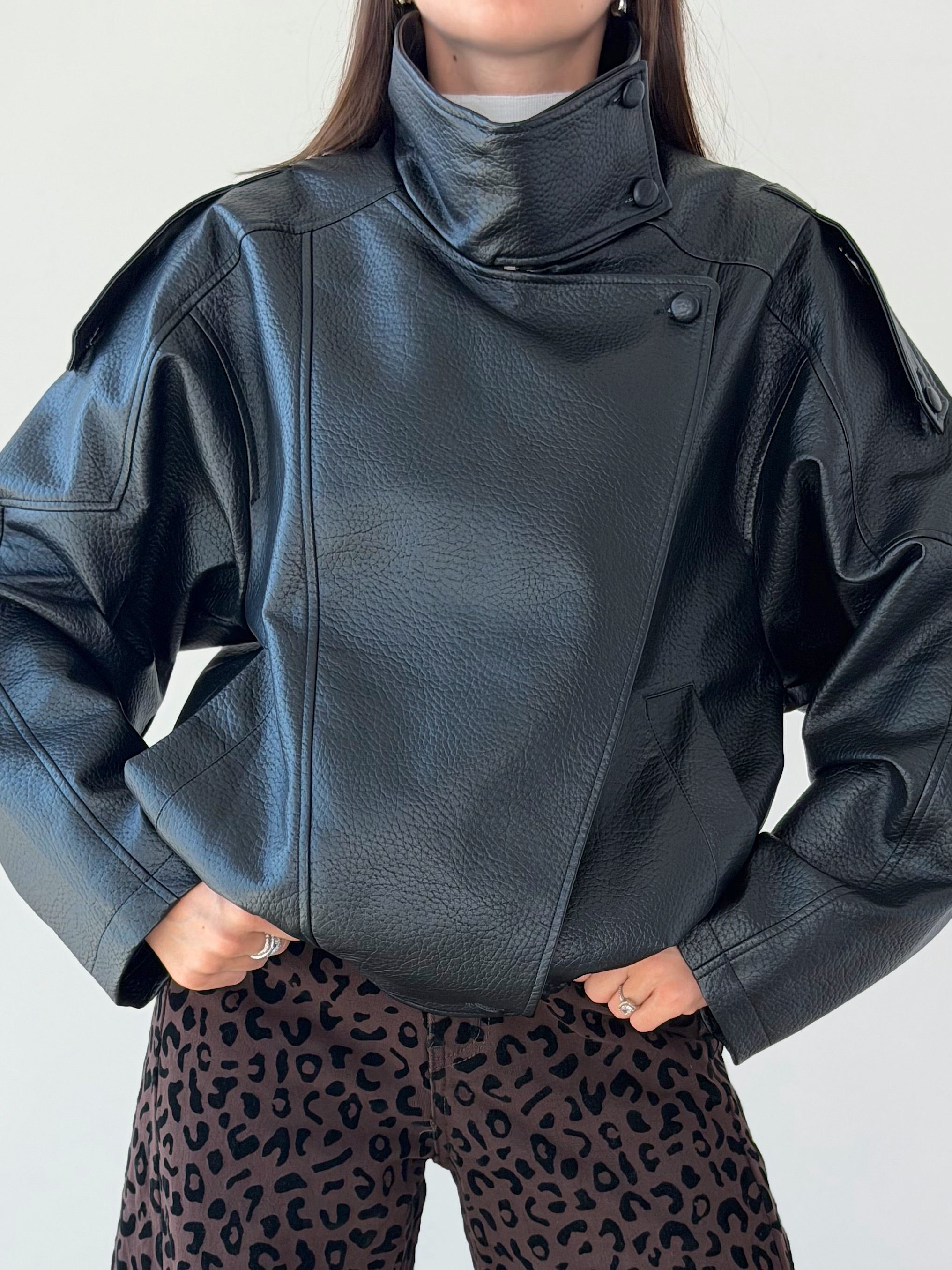 BOMBER OVERSIZE CON COLLO ALTO