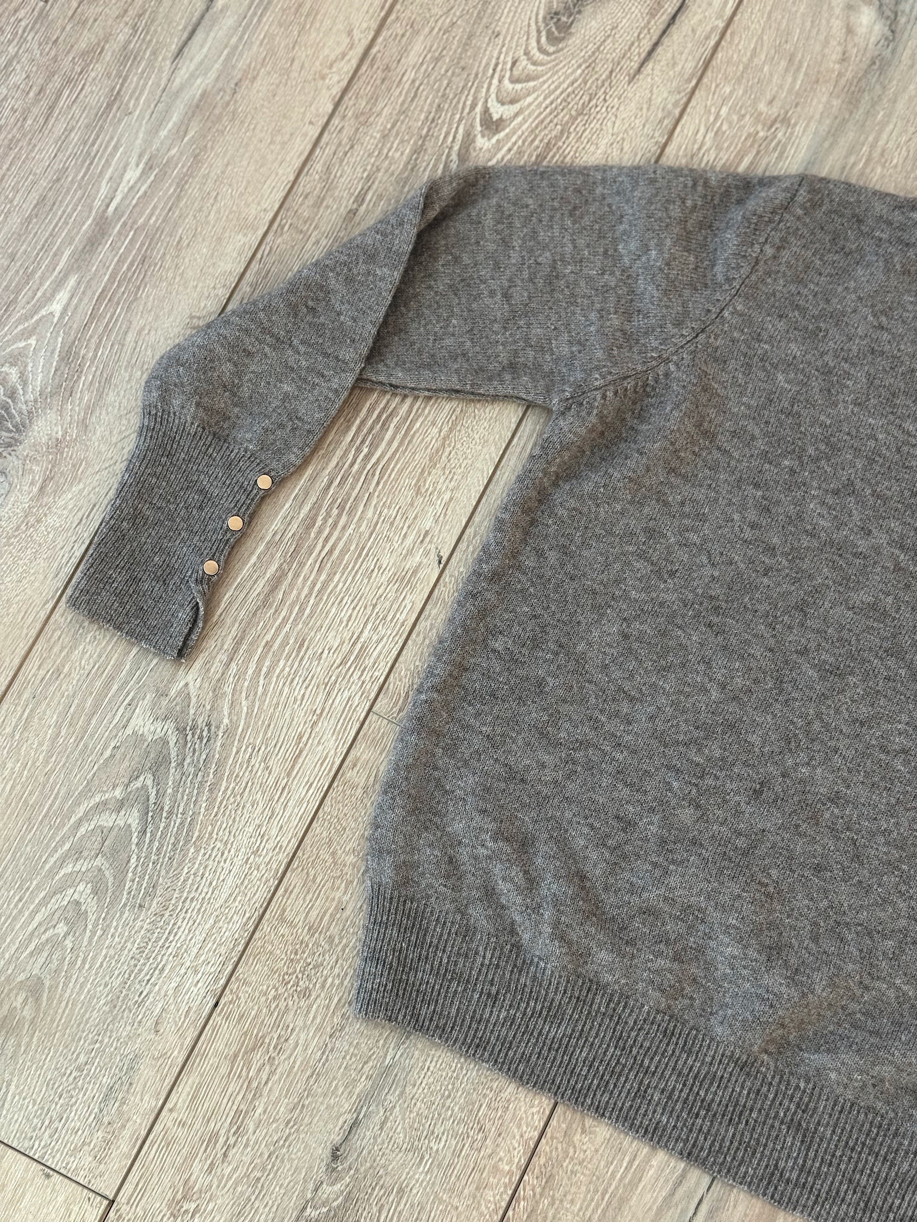 MAGLIONE CON BOTTONCINI ( 5% LANA)