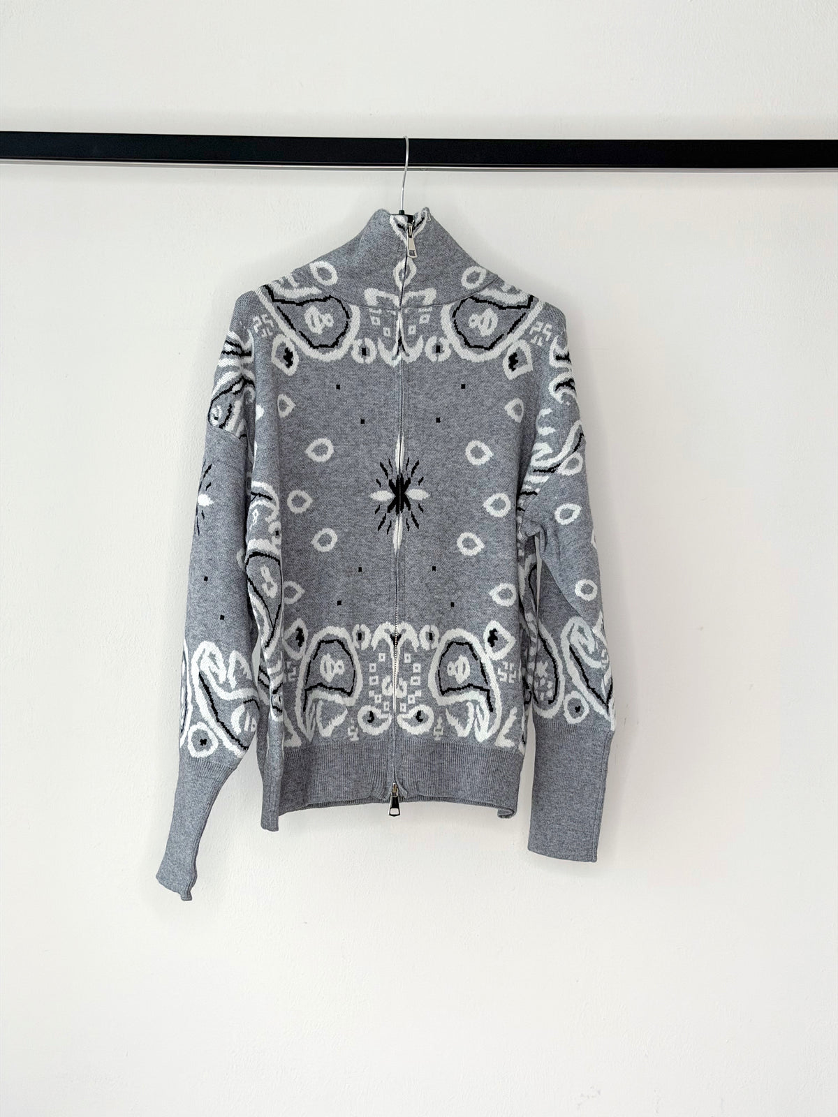 CARDIGAN BANDANA
