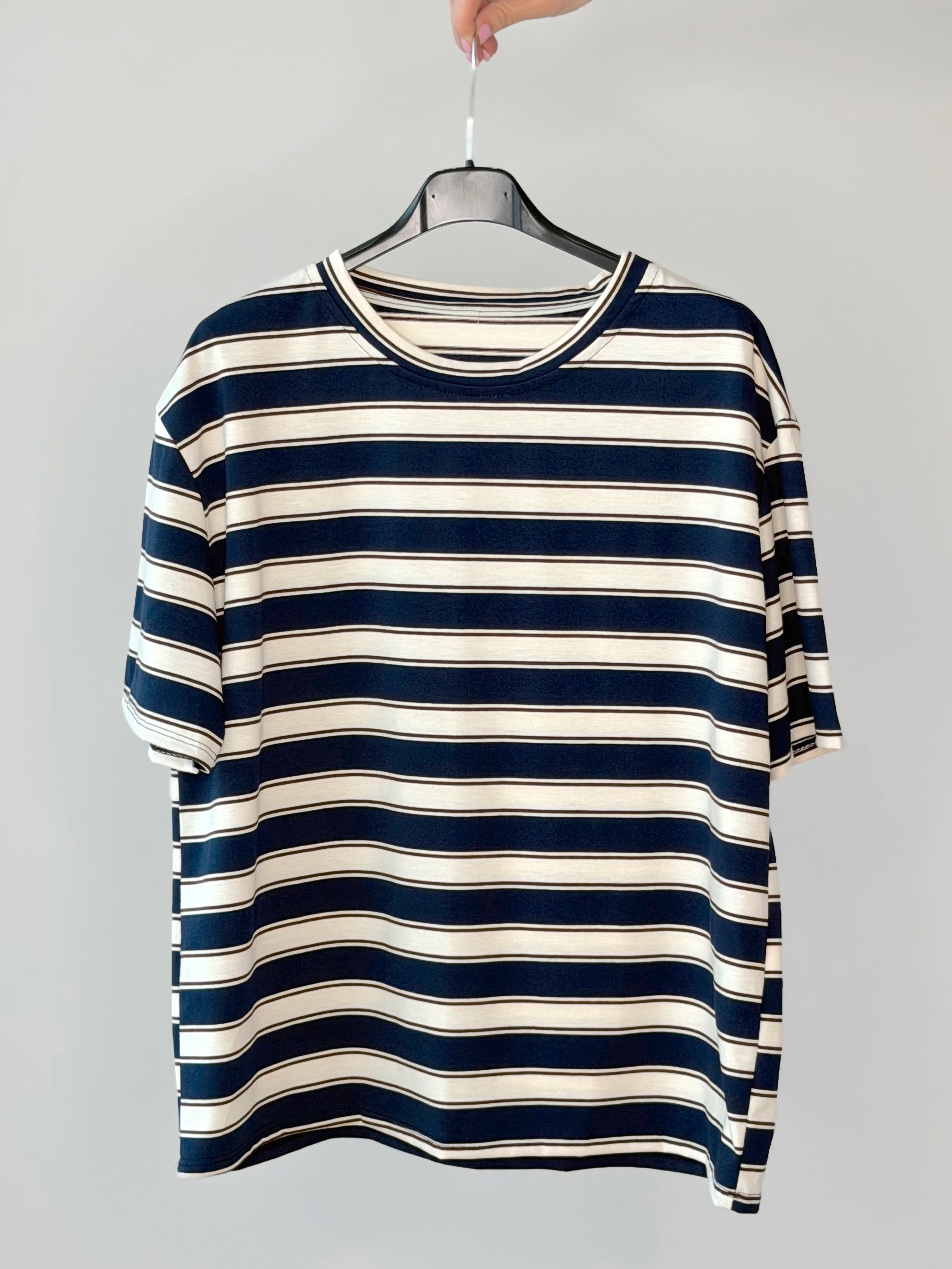T-SHIRT OVER RIGHE