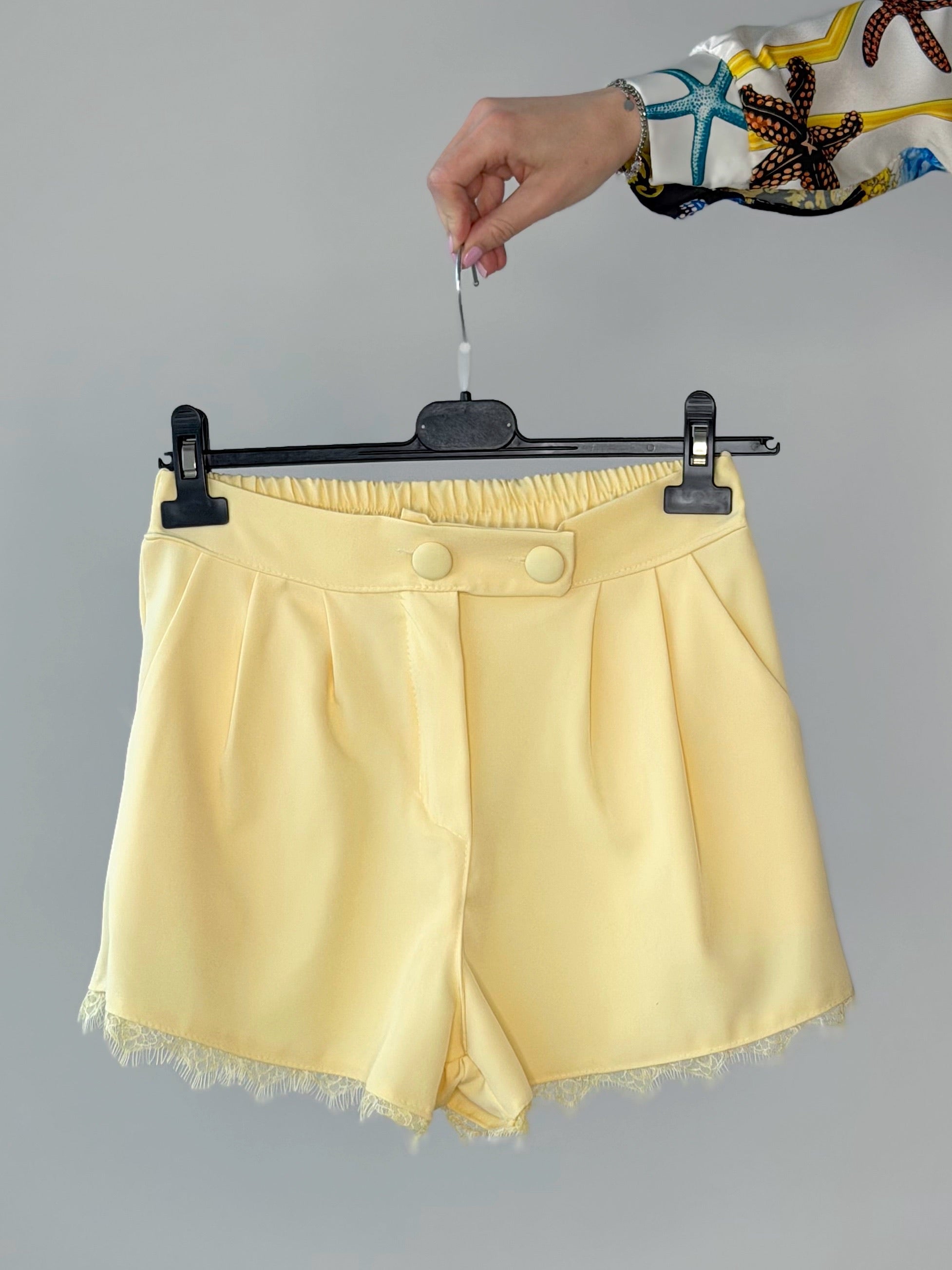 SHORTS DETTAGLI PIZZO