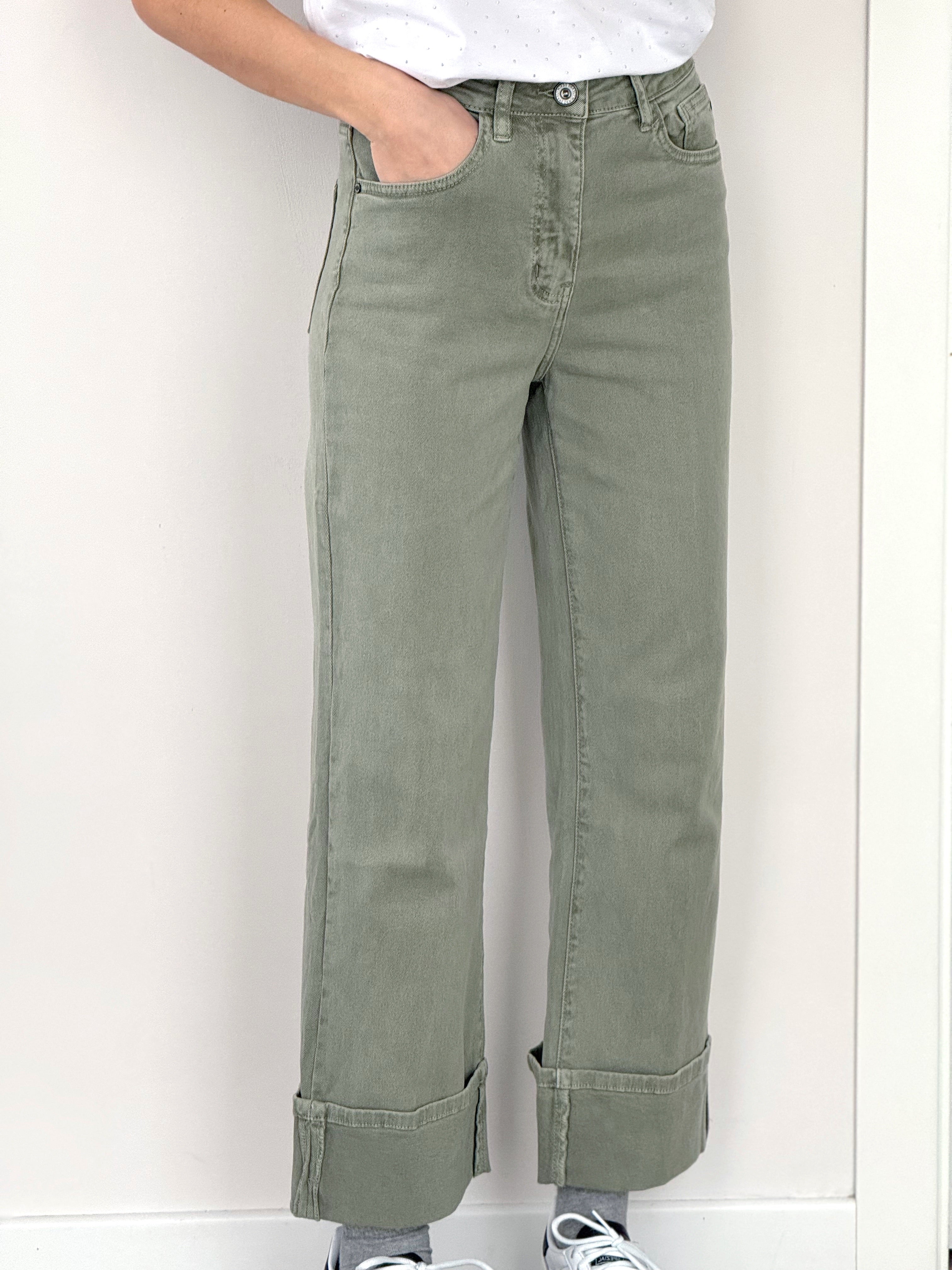 Jeans verde militare risvolto 2