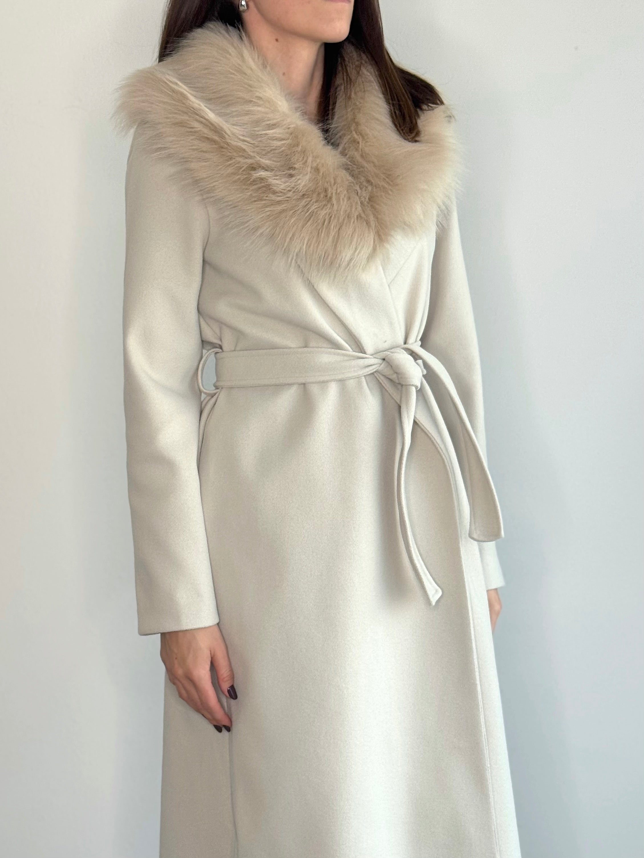 CAPPOTTO CON ECO PELLICCIA REMOVIBILE