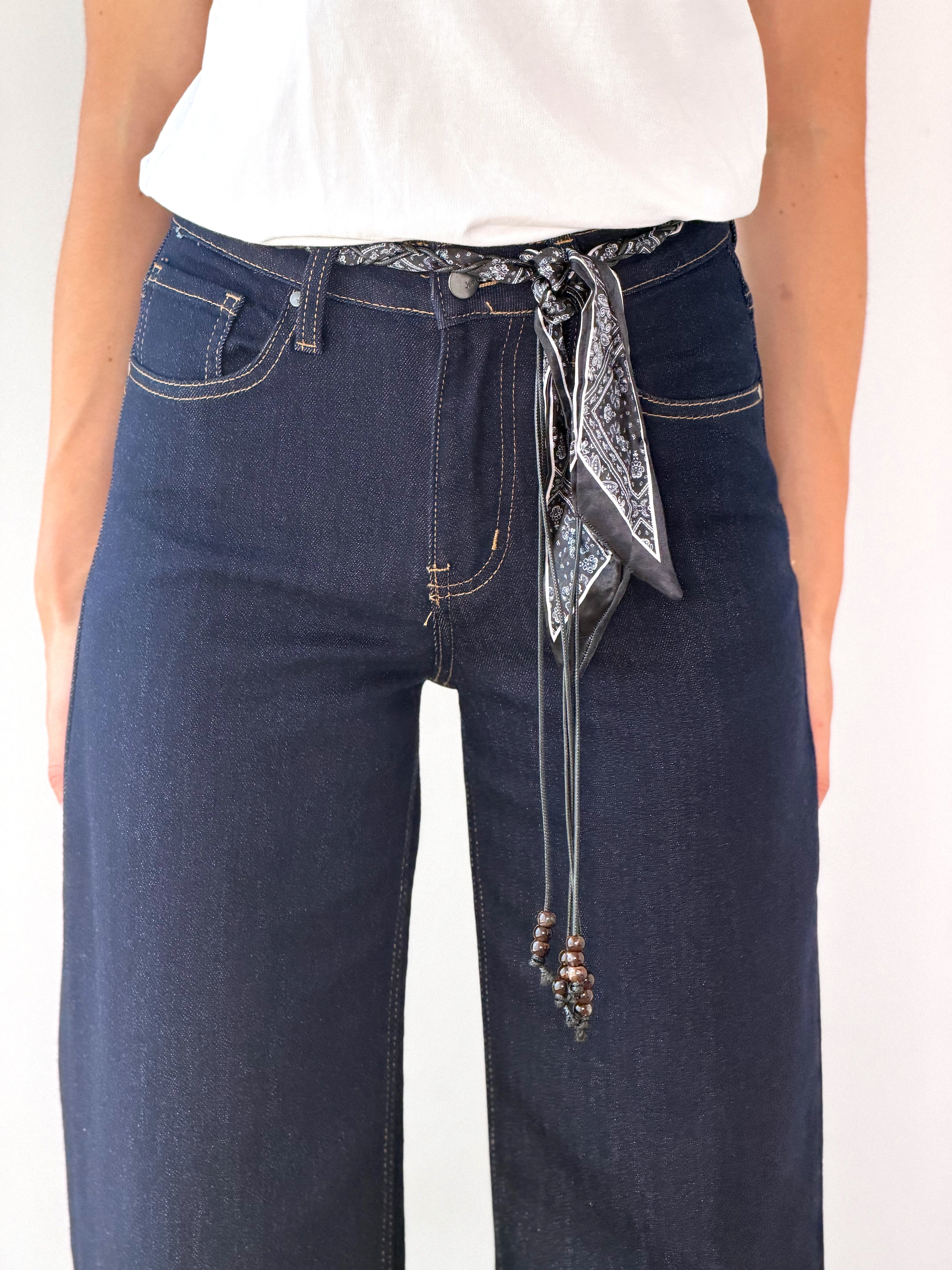 DENIM STRAIGHT BLU CON CUCITURE A CONTRASTO