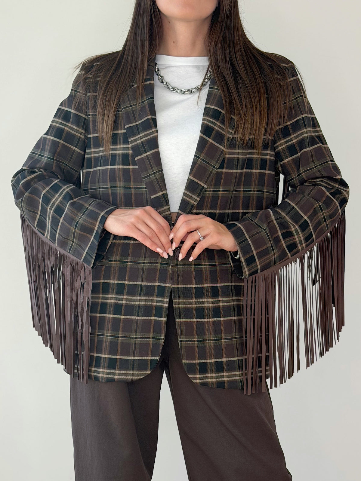 GIACCA QUADRI CON FRANGE IN ECO CAMOSCIO