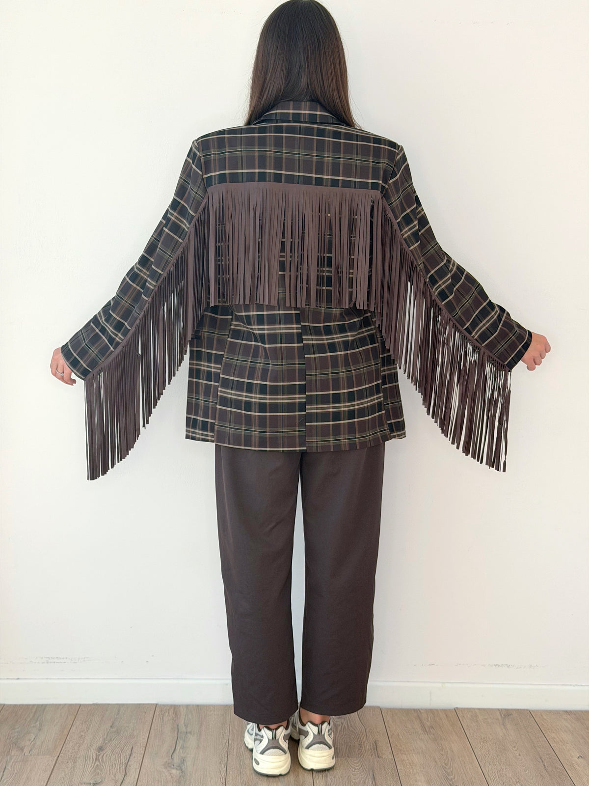 GIACCA QUADRI CON FRANGE IN ECO CAMOSCIO