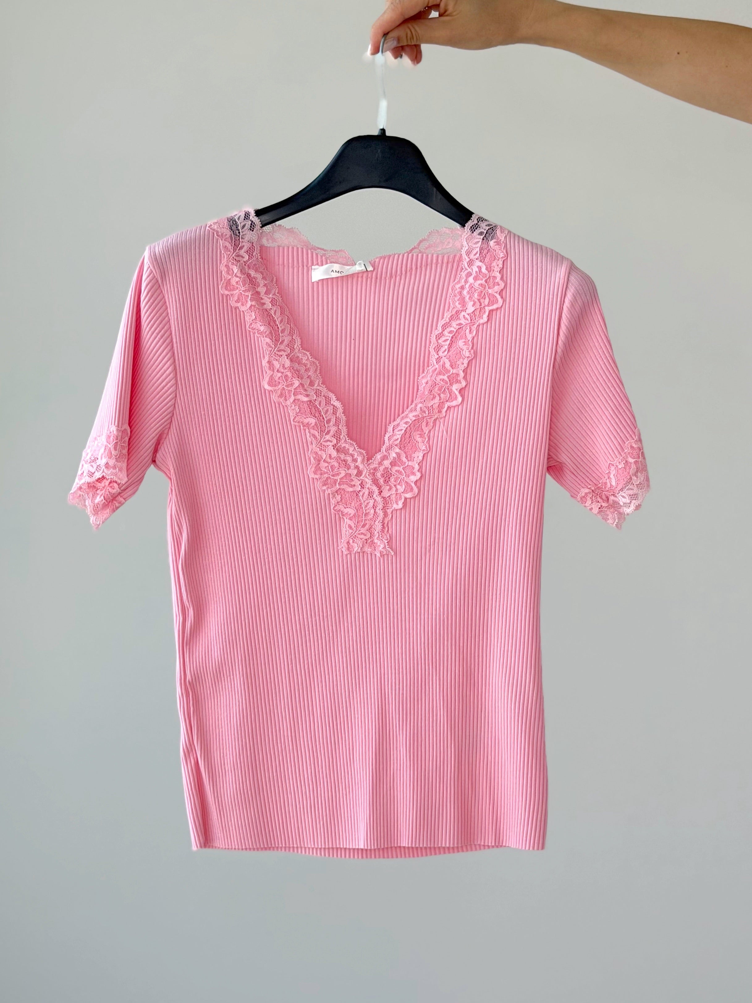 T-SHIRT CON PIZZO