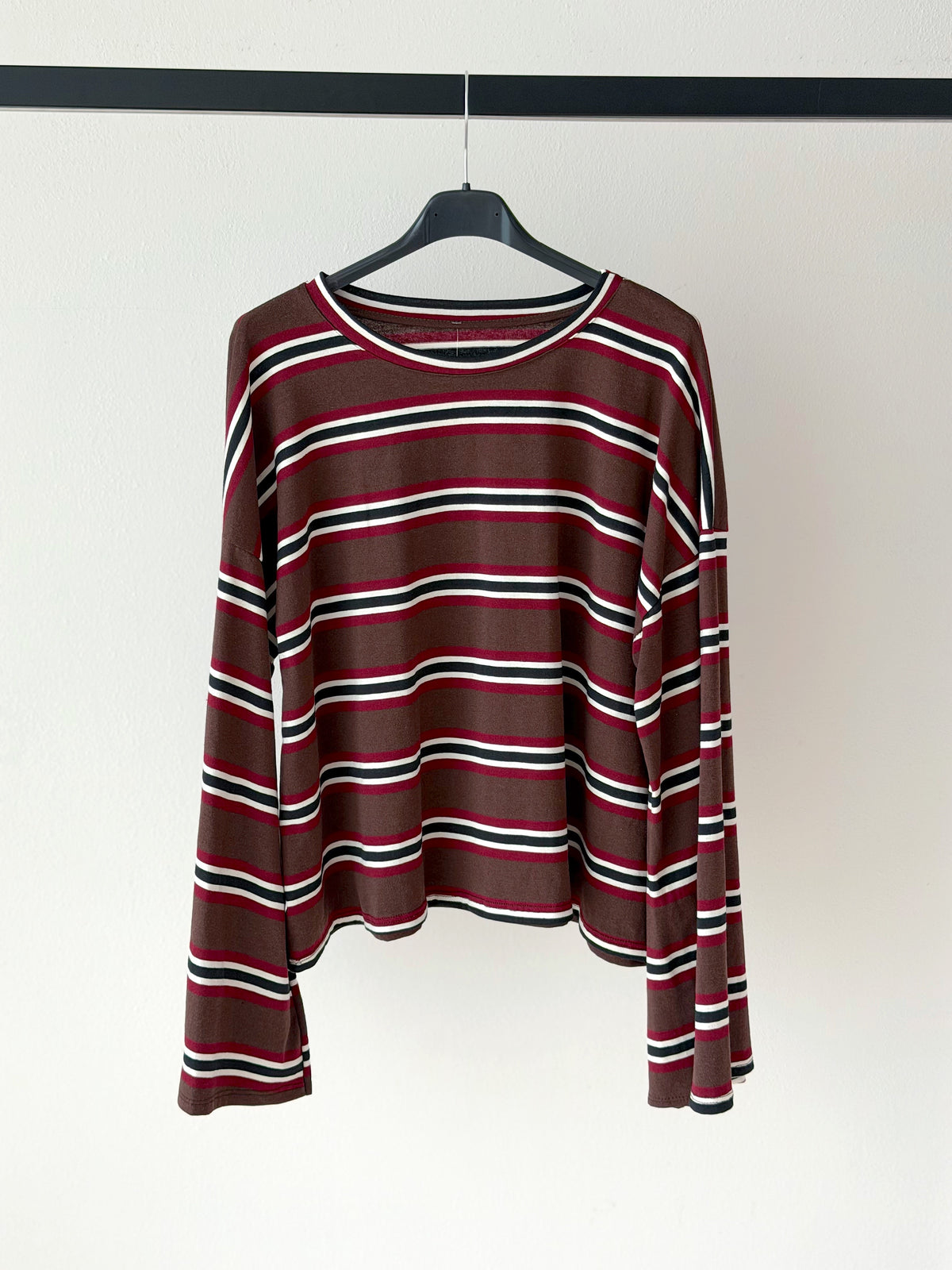 LONGSLEEVE RIGHE OVER