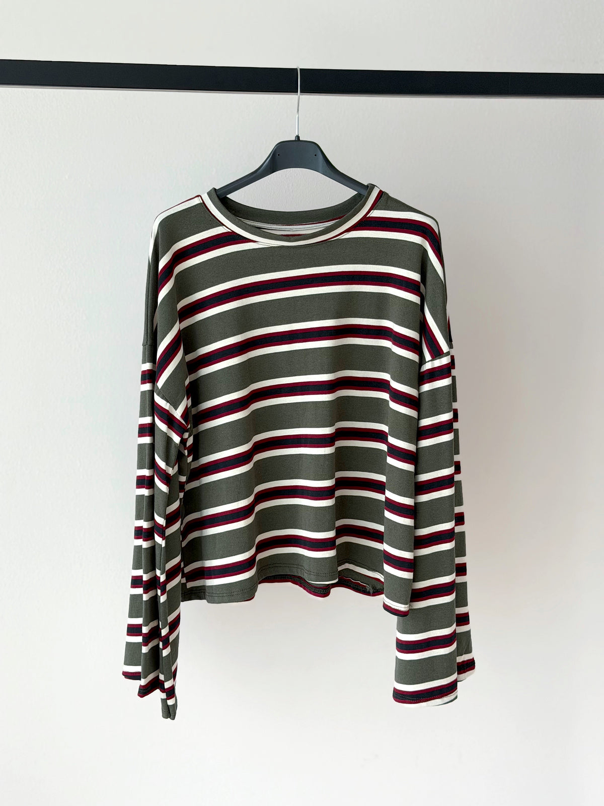 LONGSLEEVE RIGHE OVER