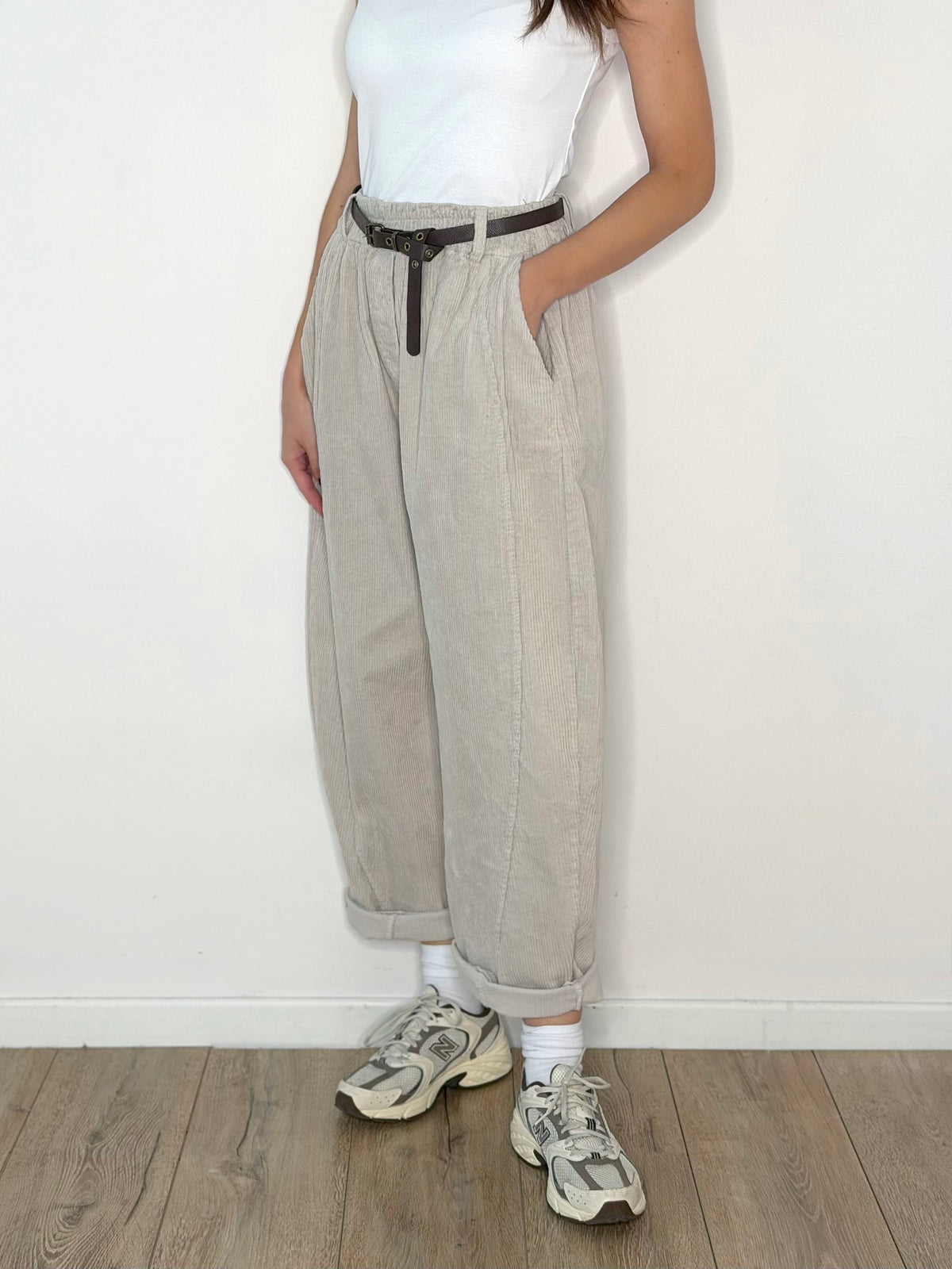 PANTALONE BALLOON IN VELLUTO ELASTICIZZATO IN VITA