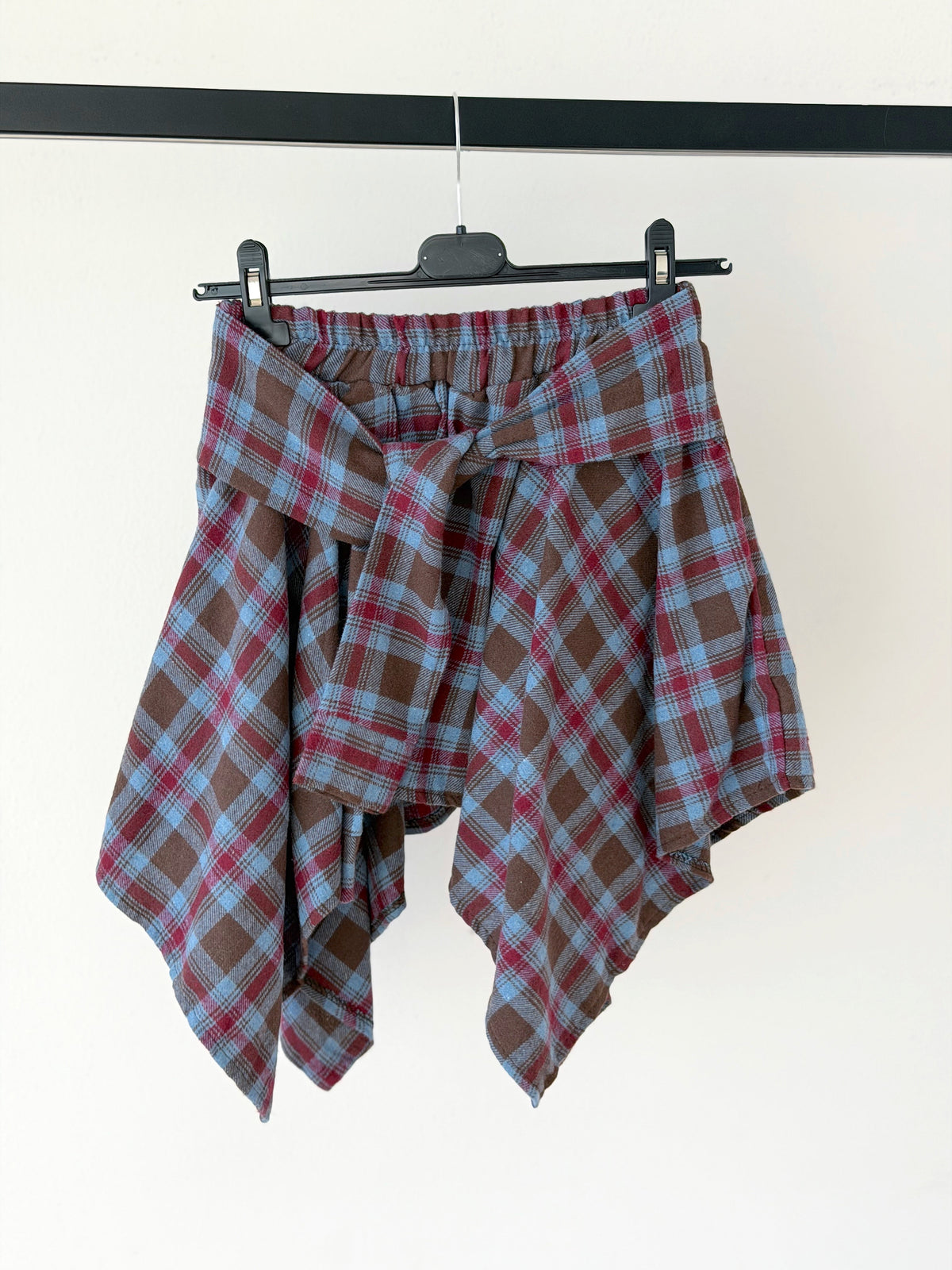 GONNA PANTALONCINO ASIMETRICA IN FLANELLA