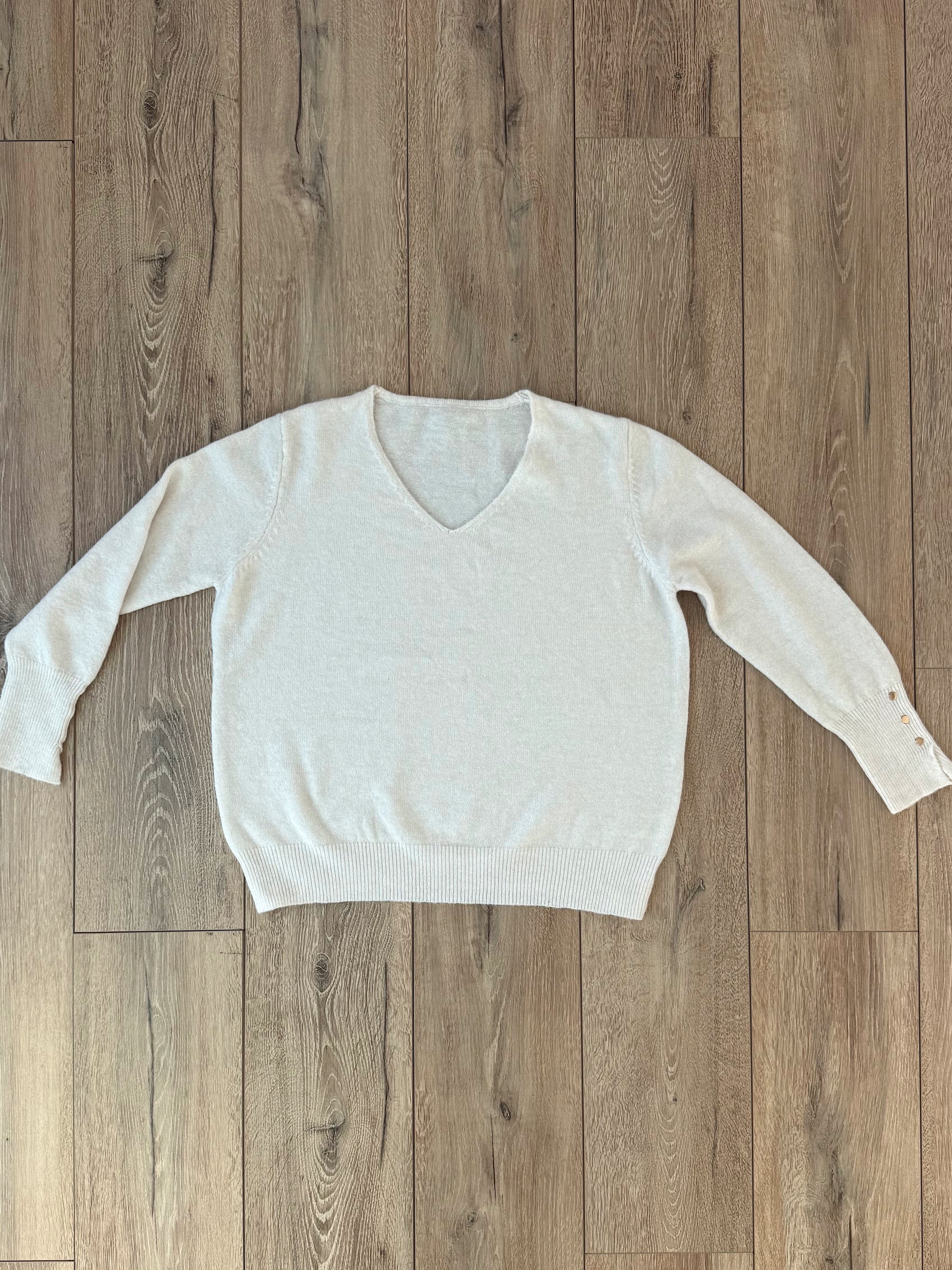 MAGLIONE CON BOTTONCINI ( 5% LANA)