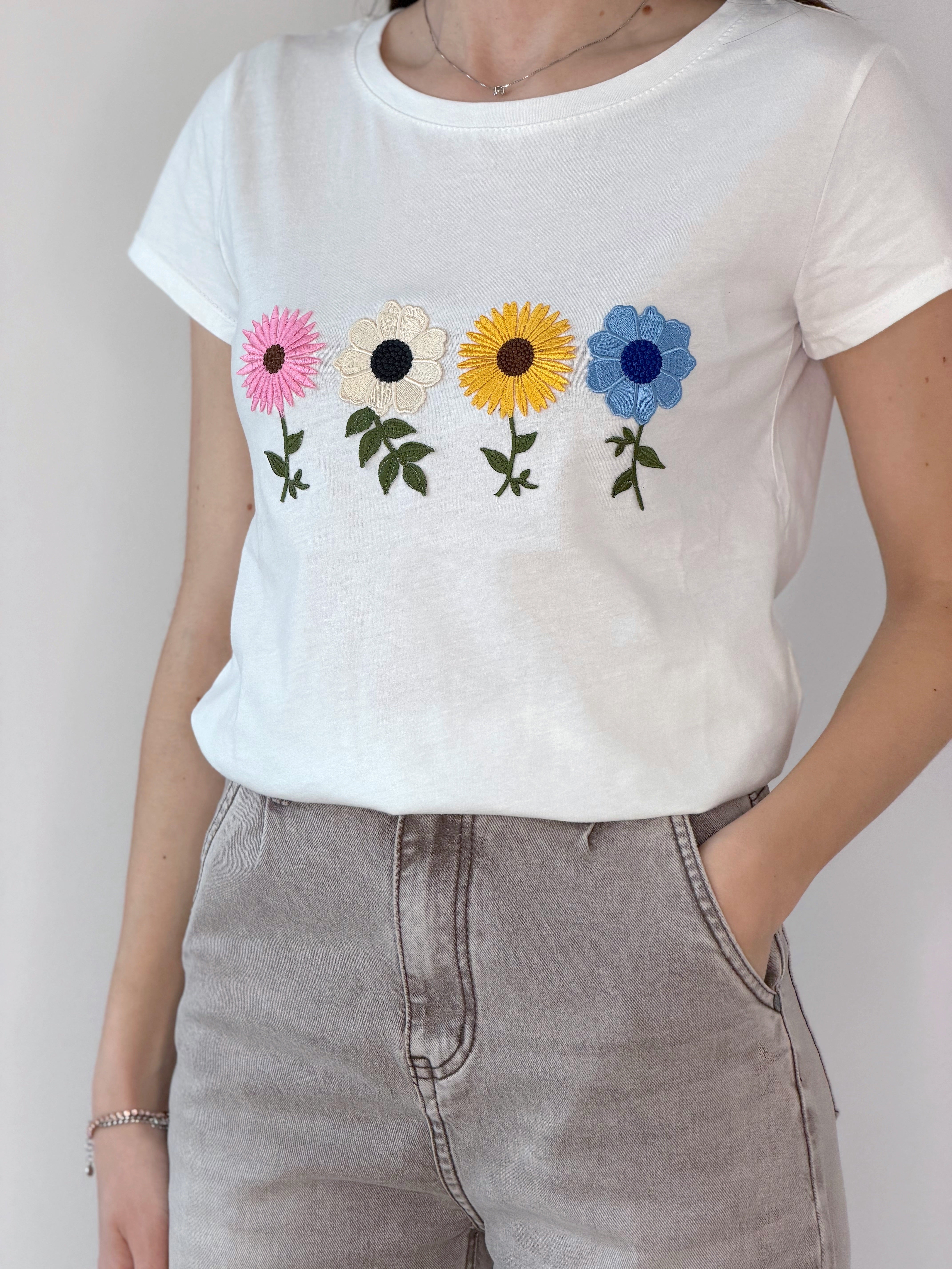 T-SHIRT FLOWERS