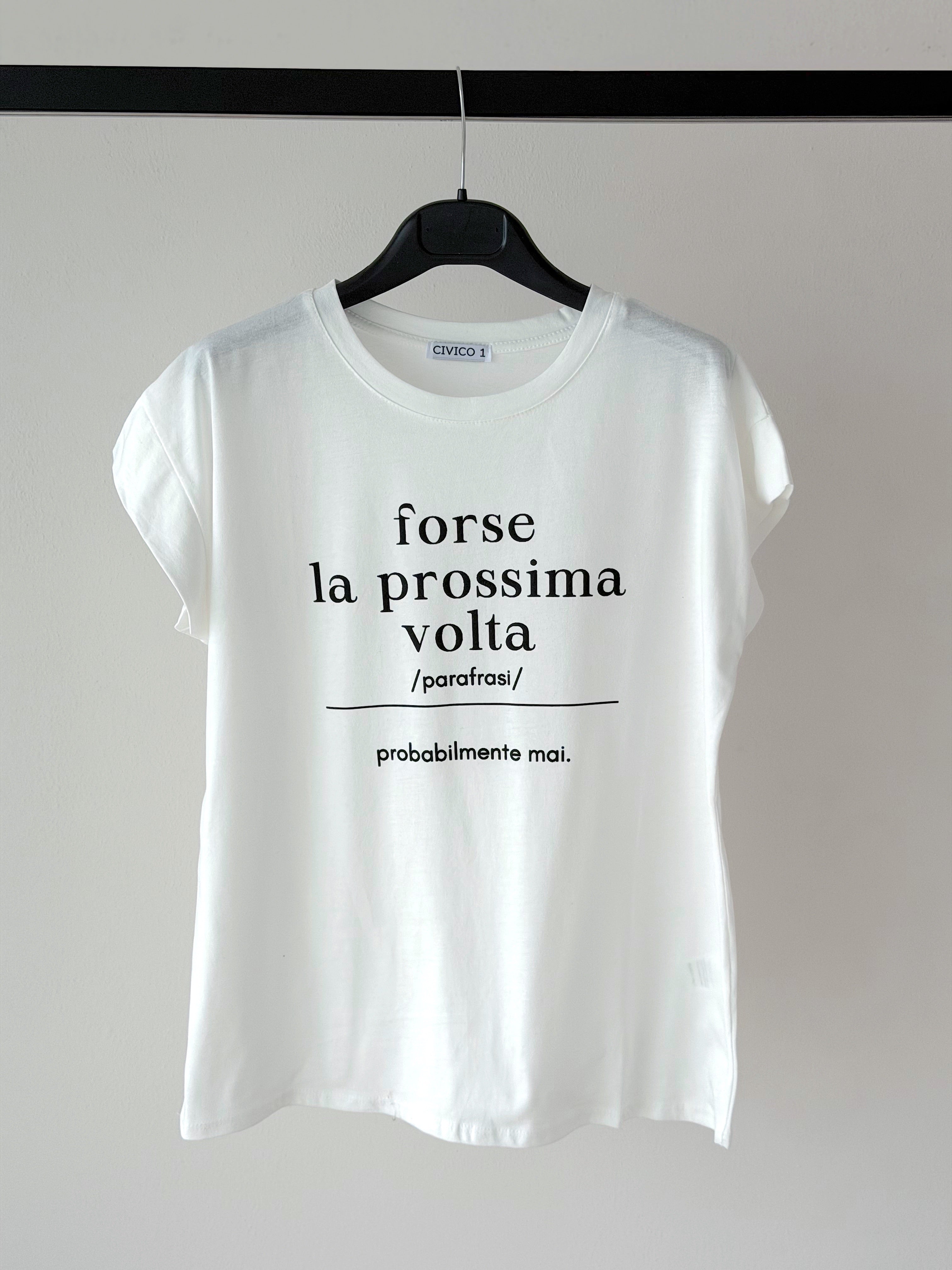 T-SHIRT CON SCRITTE