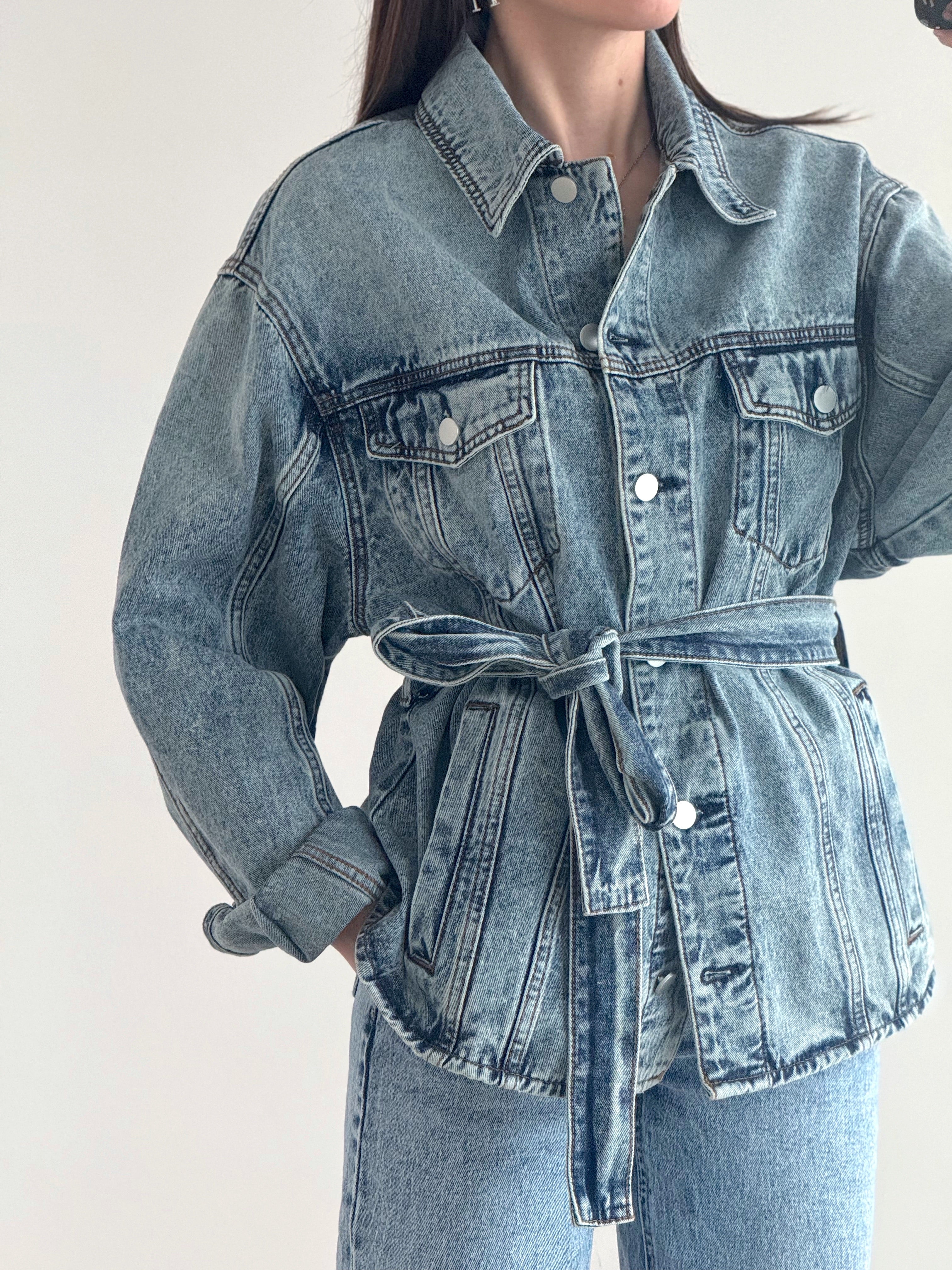 GIACCONE IN DENIM CON CINTURA