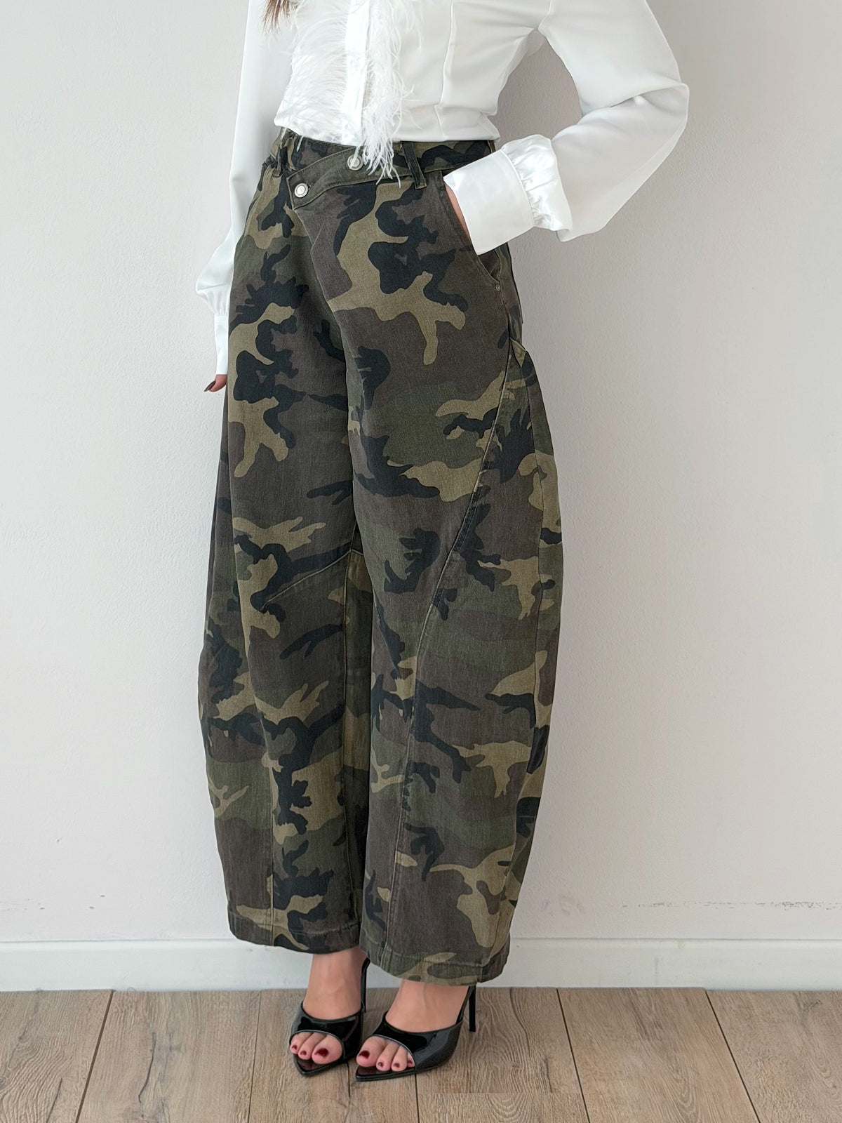 DENIM CRISS CROSS BALLOON CAMOUFLAGE