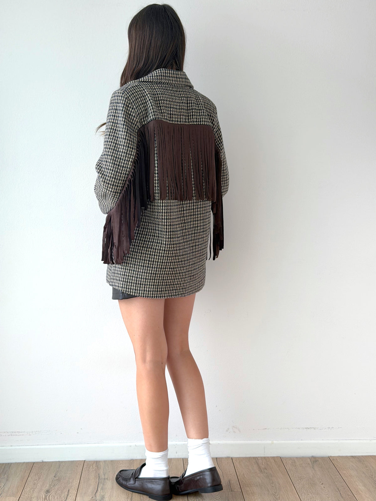 GIACCA PIED DE POULE IN FLANELLA CON FRANGE IN ECO CAMOSCIO