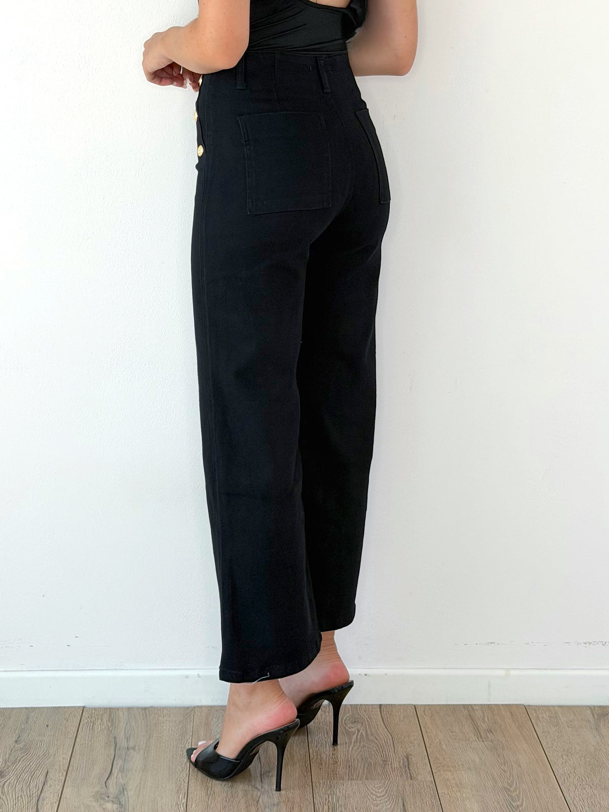 DENIM CON BOTTONI
