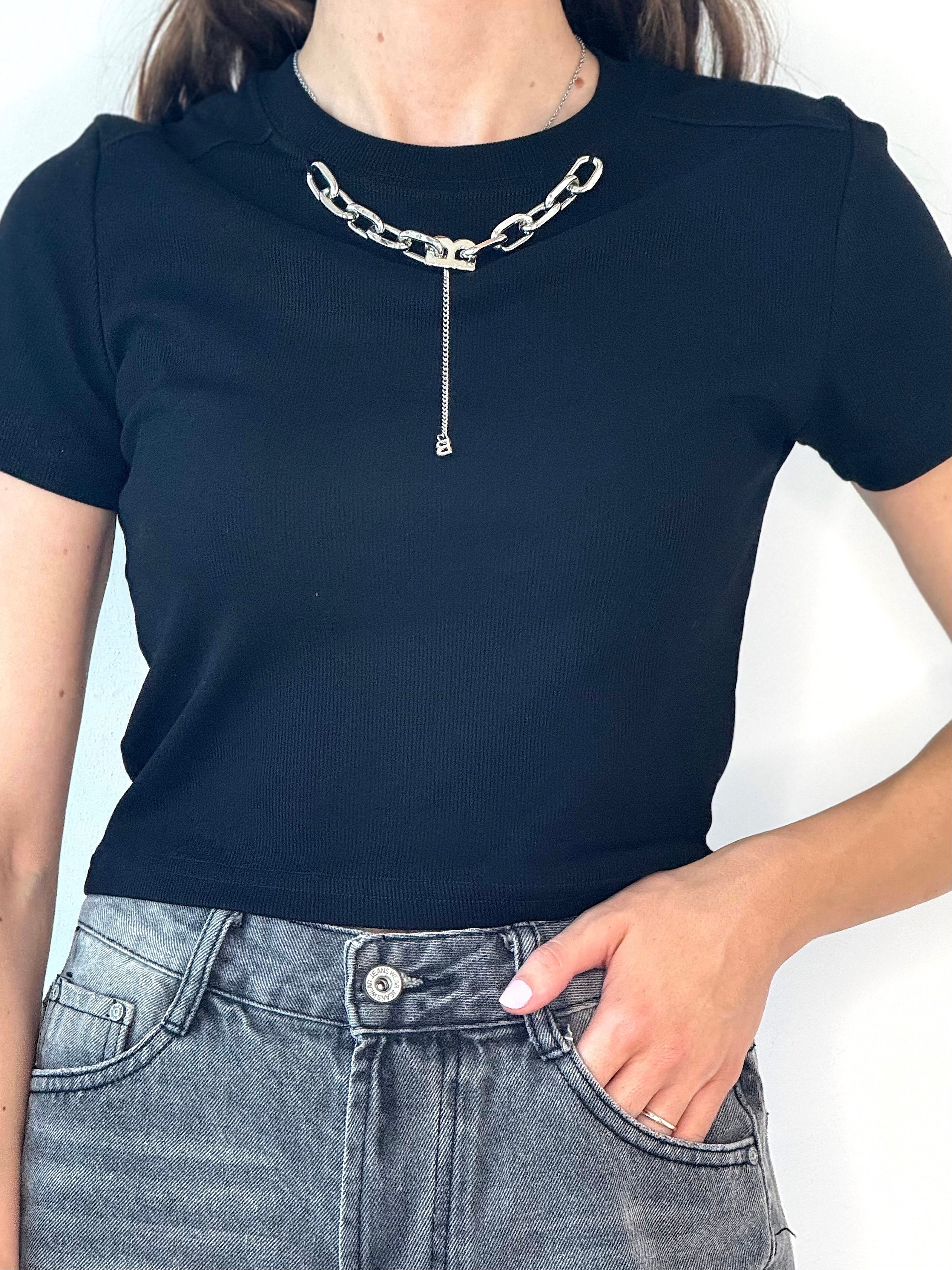TOP CON COLLANA