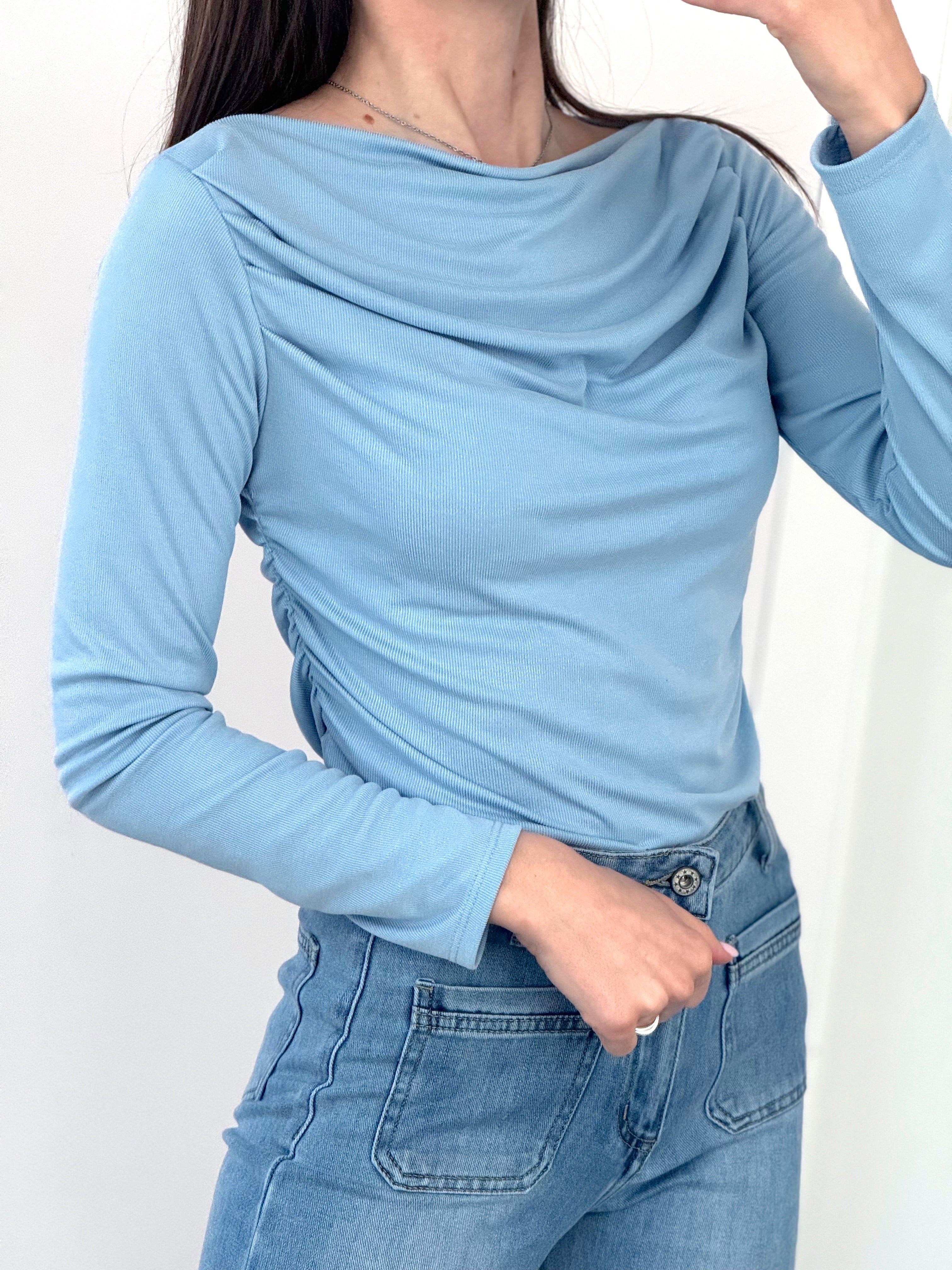 Maglioncino Sissi drappeggiato azzurro 