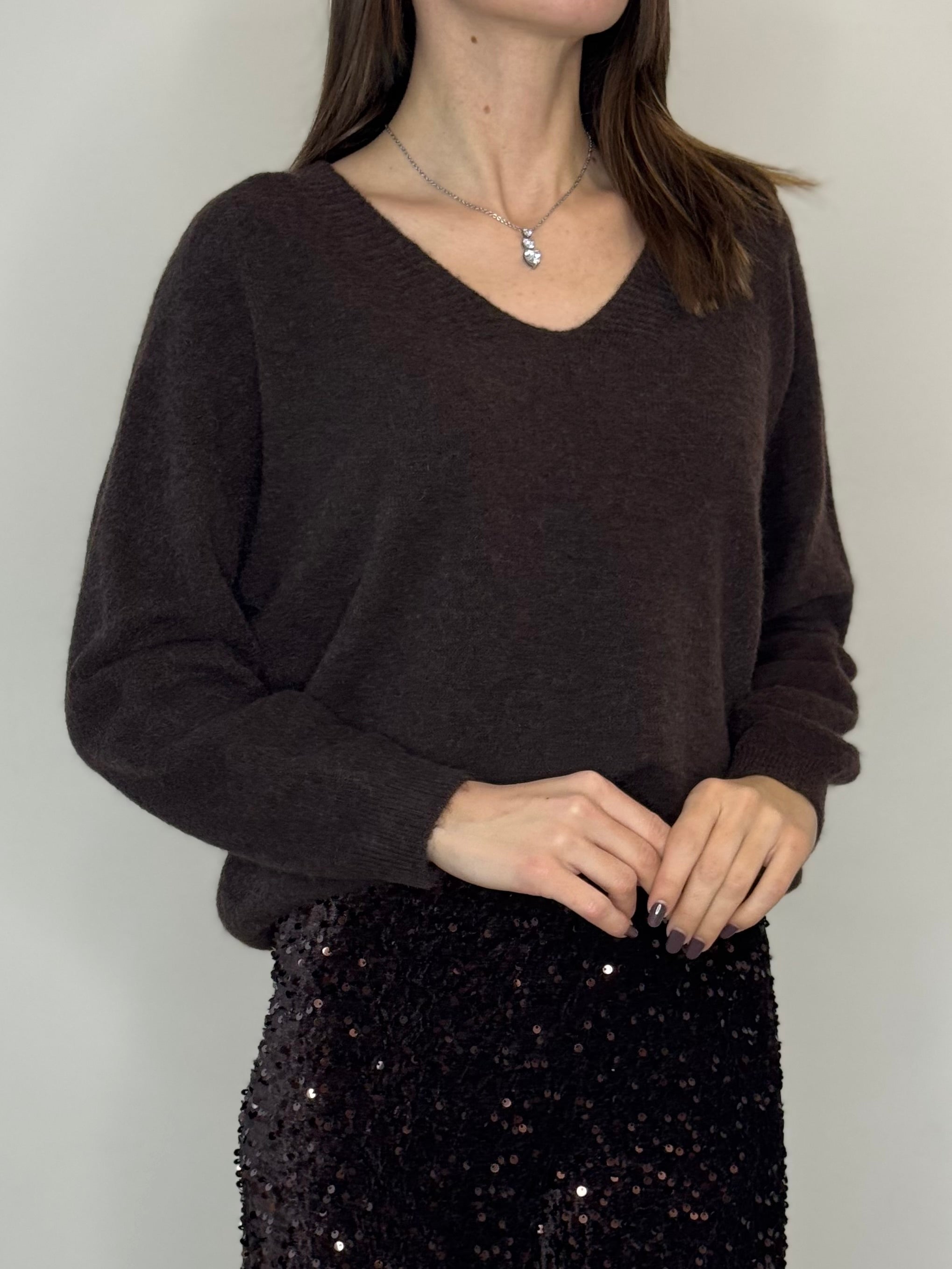 MAGLIONE BASIC SCOLLO A V