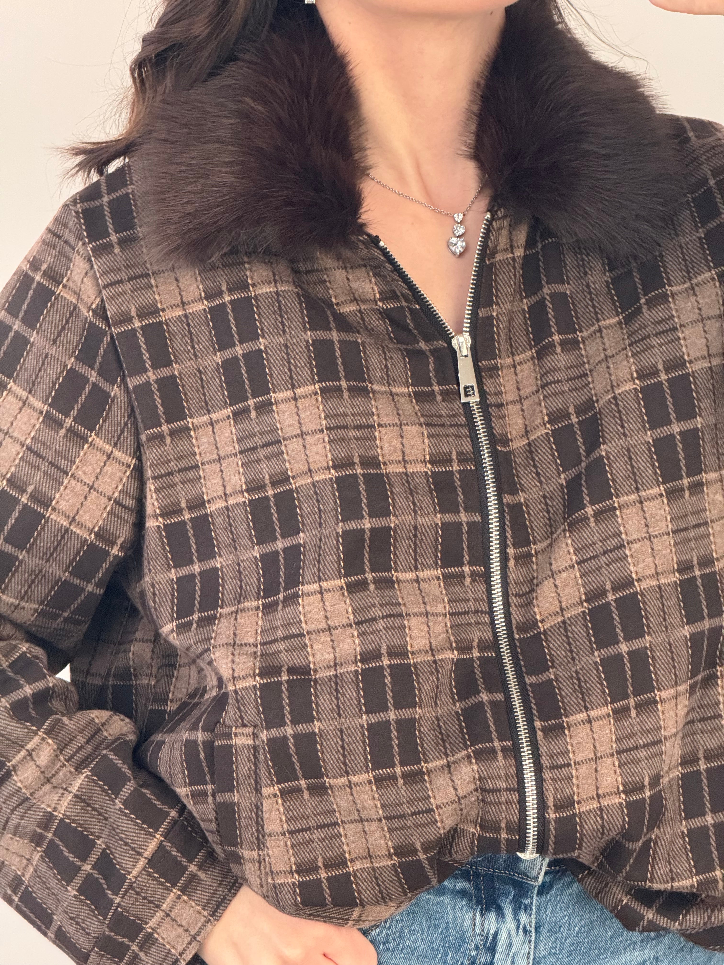 BOMBER QUADRI CON COLLETTO IN ECO PELLICCIA