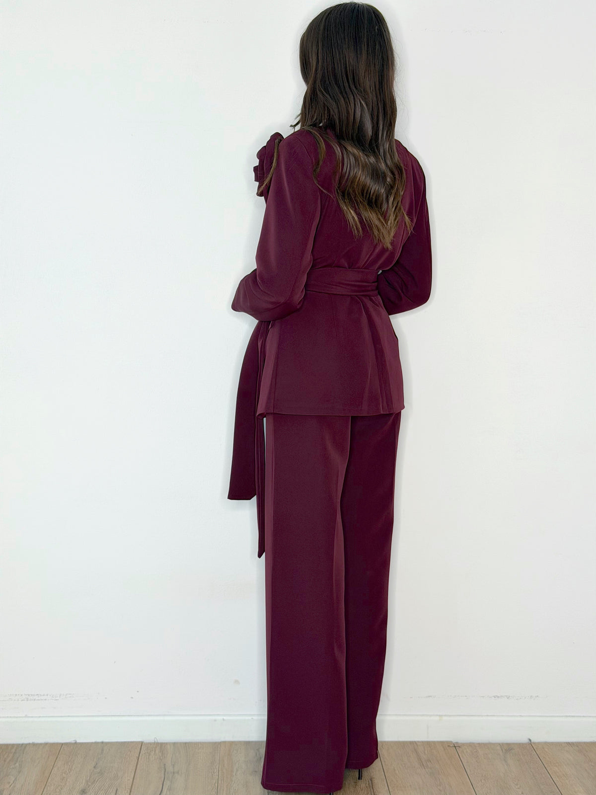 TAILLEUR BORGOGNA CON ROSA (REMOVIBILE)