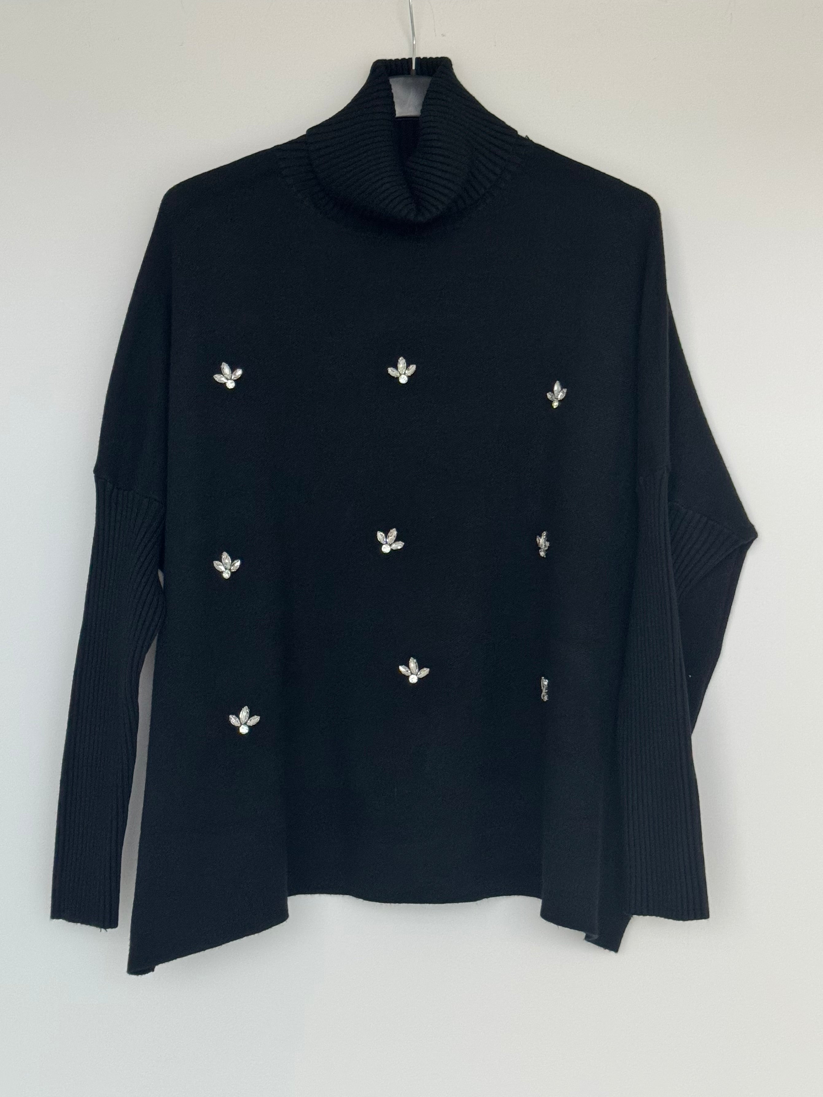 MAGLIONE CON DECORAZIONI GIOIELLO