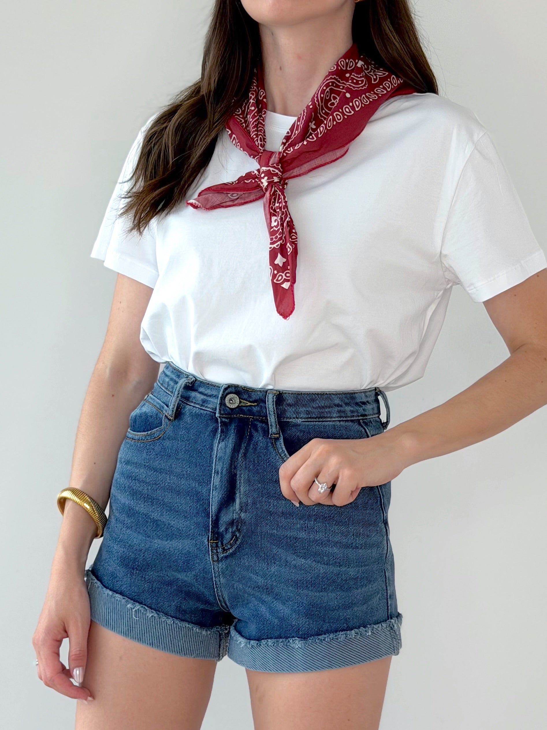 TSHIRT CON BANDANA