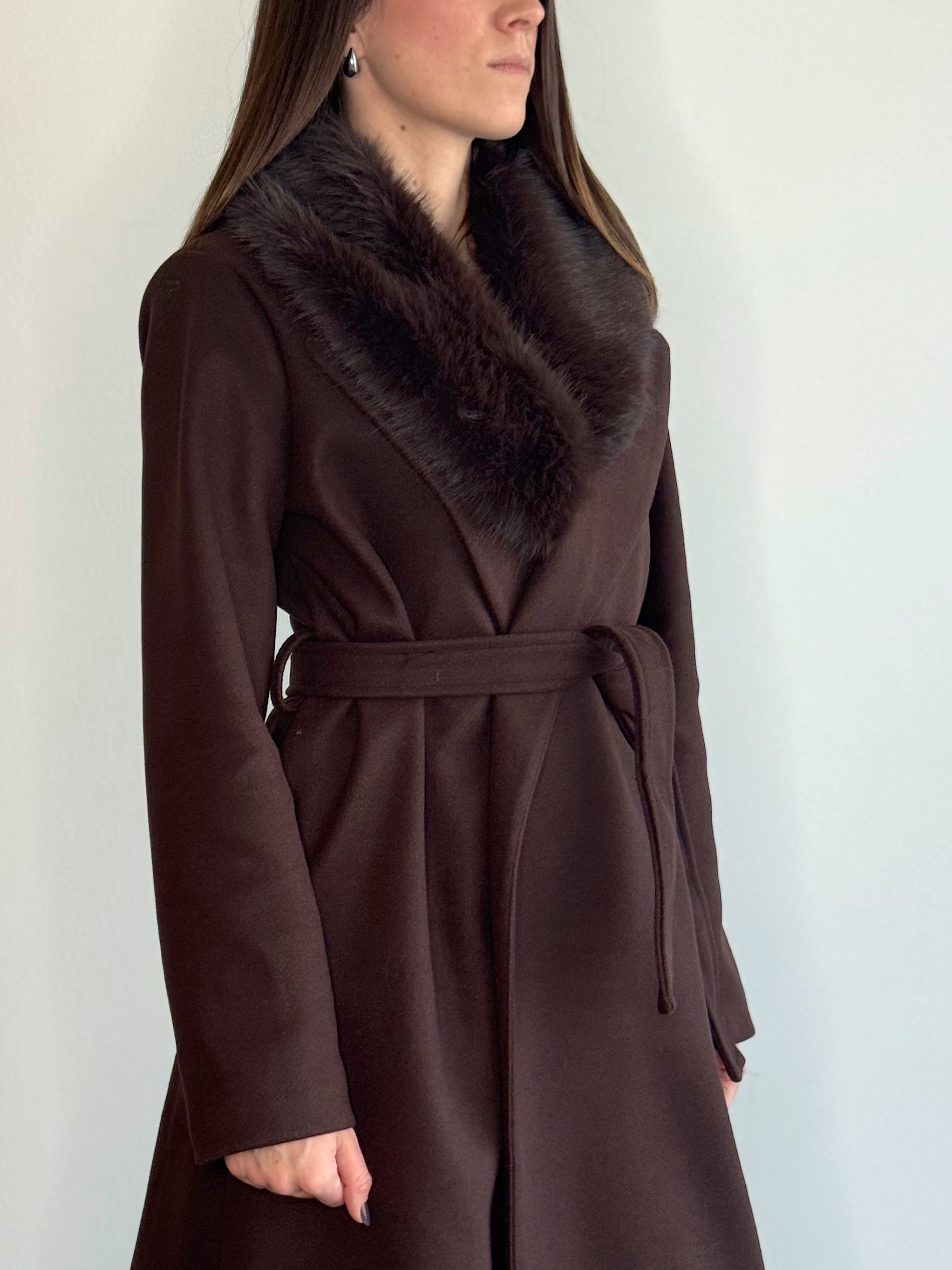 CAPPOTTO CON ECO PELLICCIA REMOVIBILE