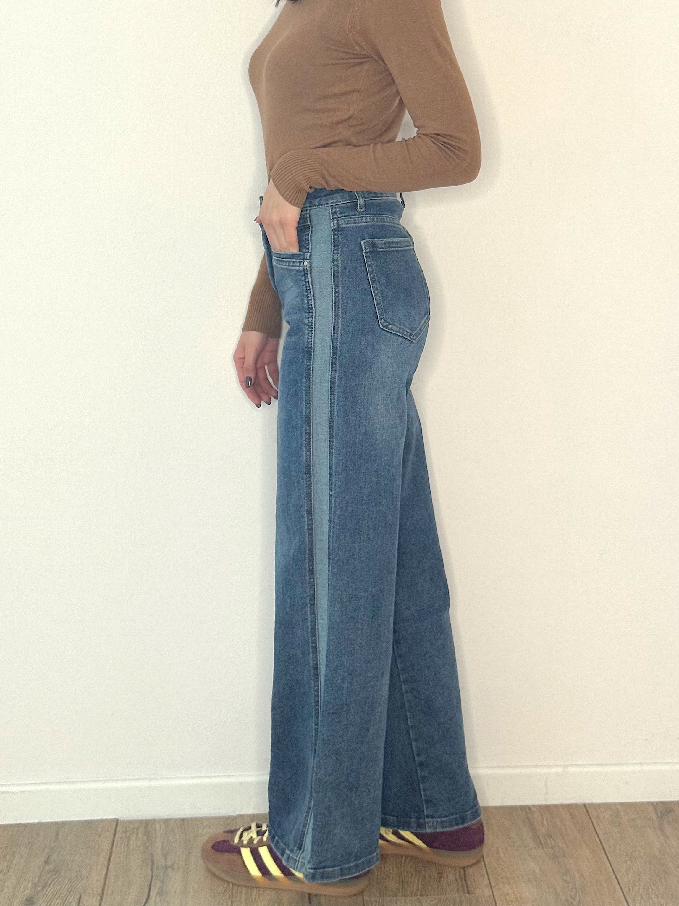 DENIM CON BANDE LATERALI