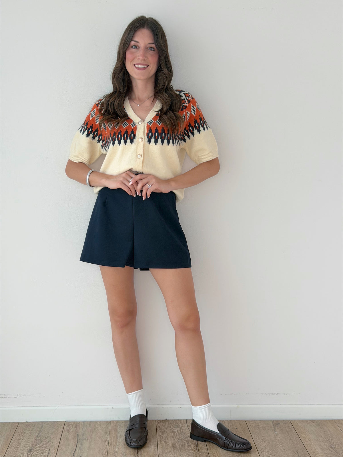 PANTALONCINO ELASTICIZZATO IN VITA CON CINTURA