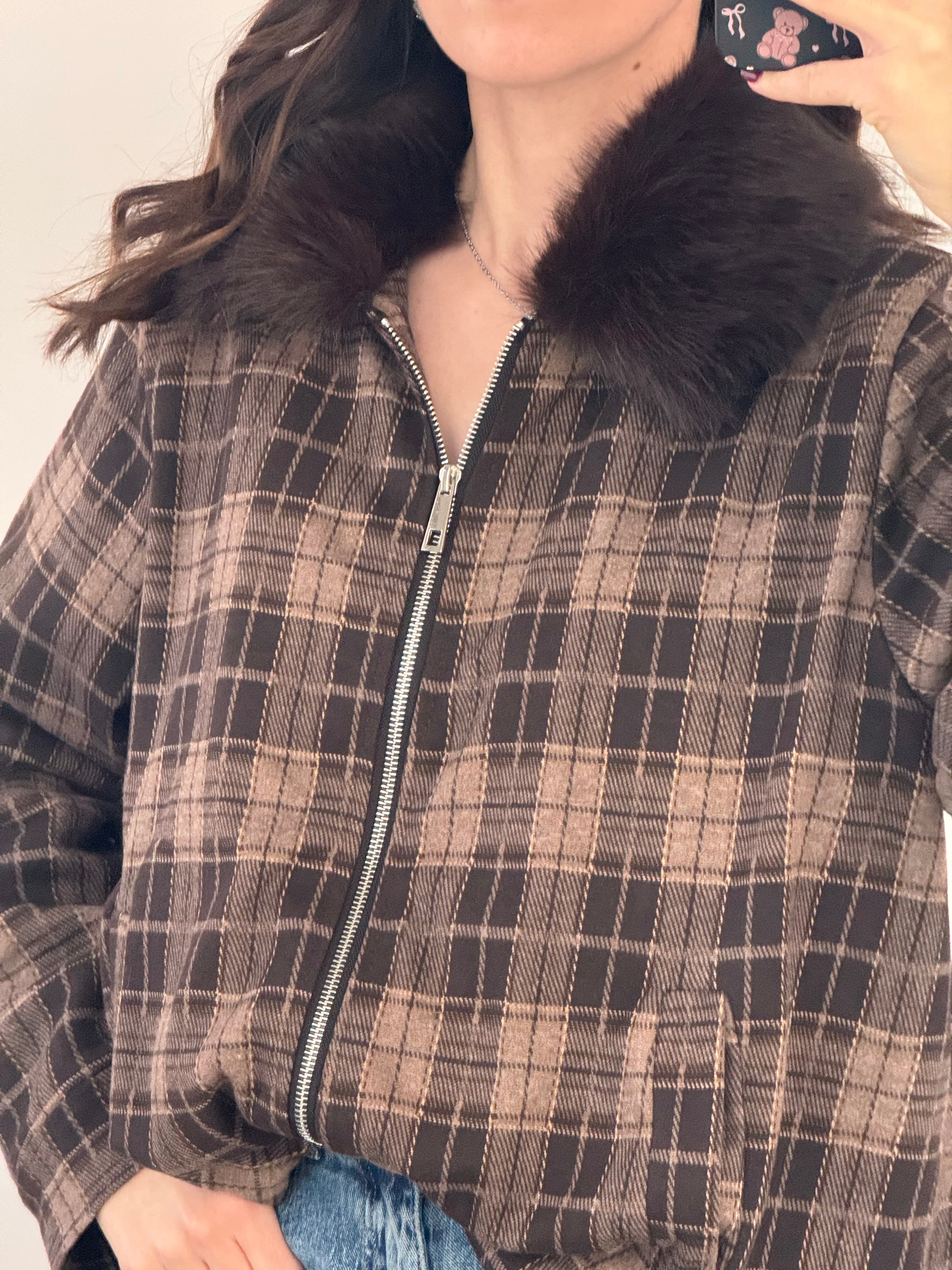 BOMBER QUADRI CON COLLETTO IN ECO PELLICCIA