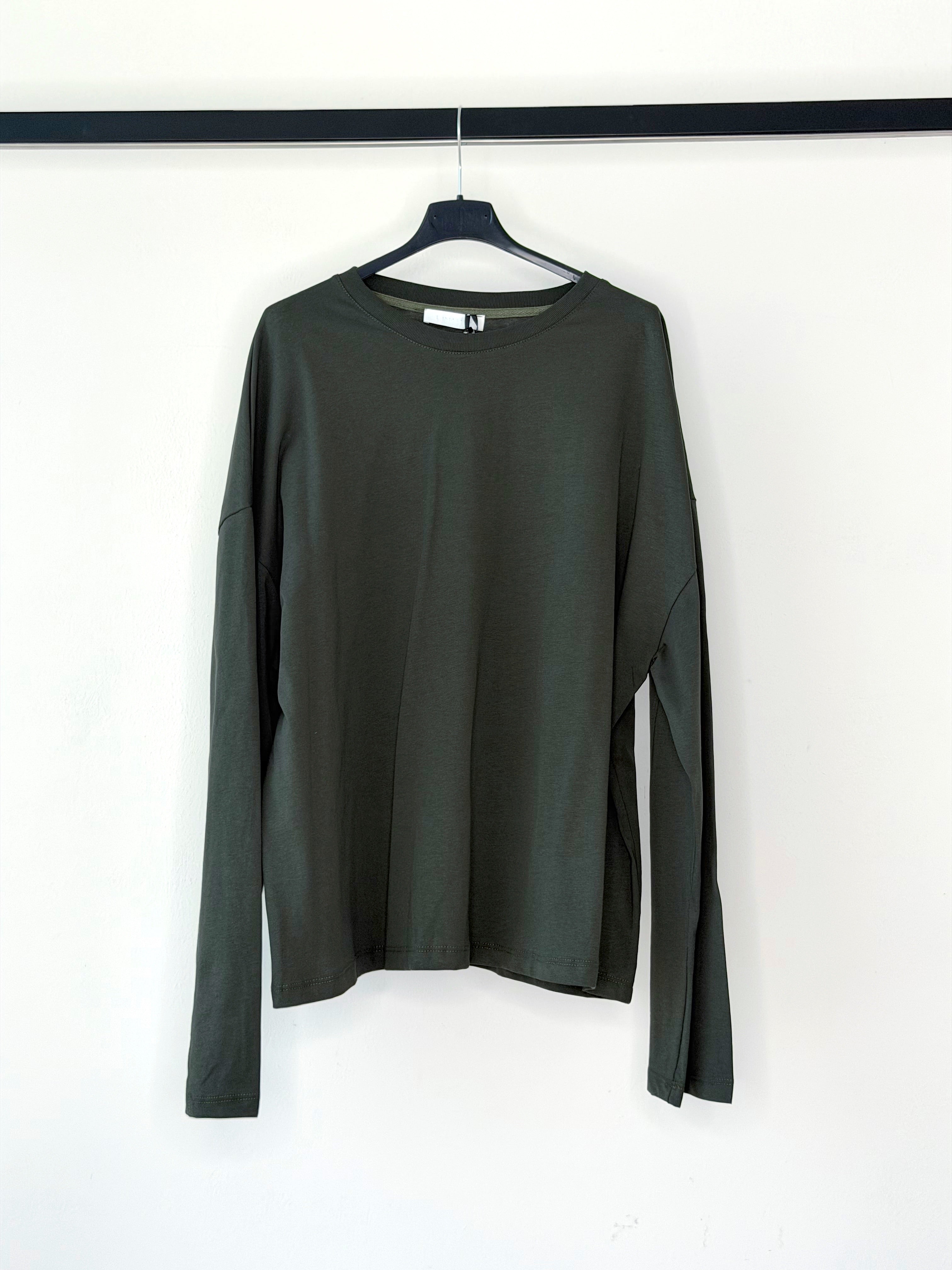 MAXI LONG SLEEVE OVER by Lumina