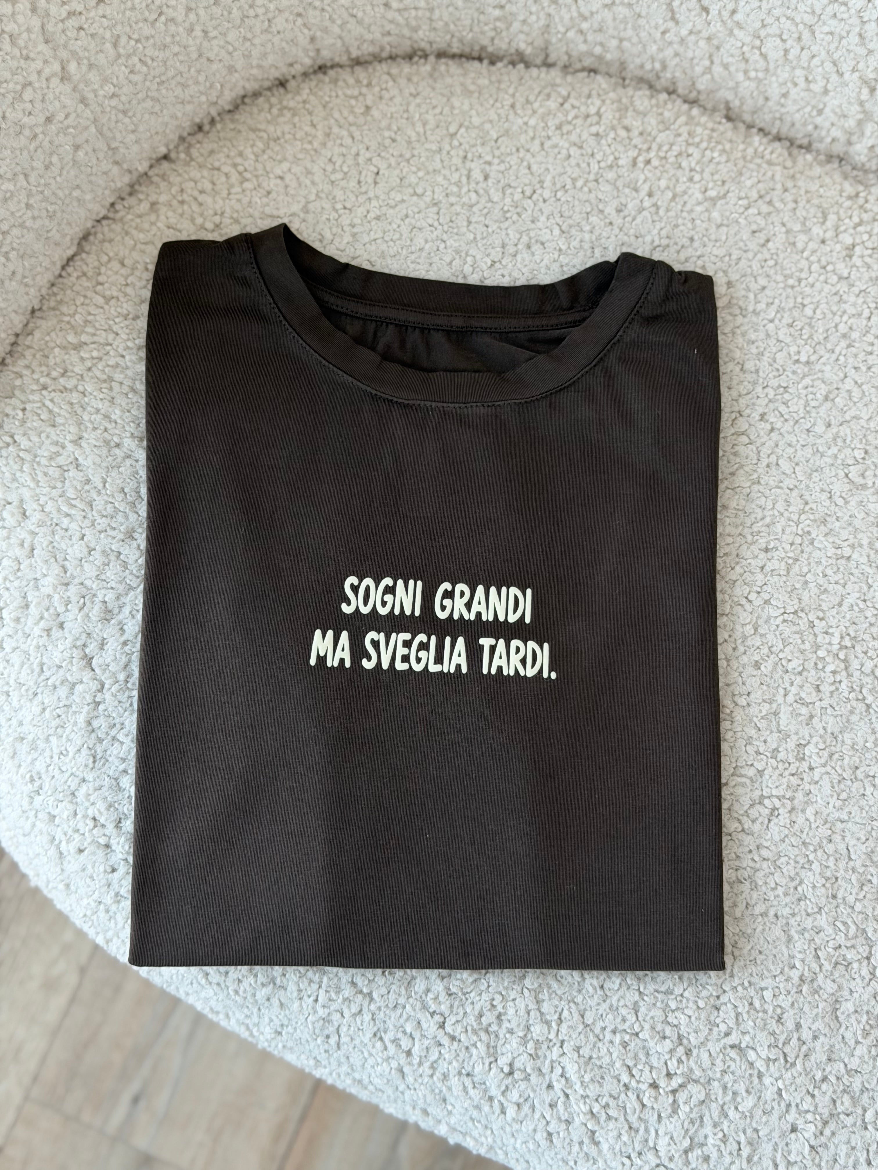 T-SHIRT CON SCRITTE