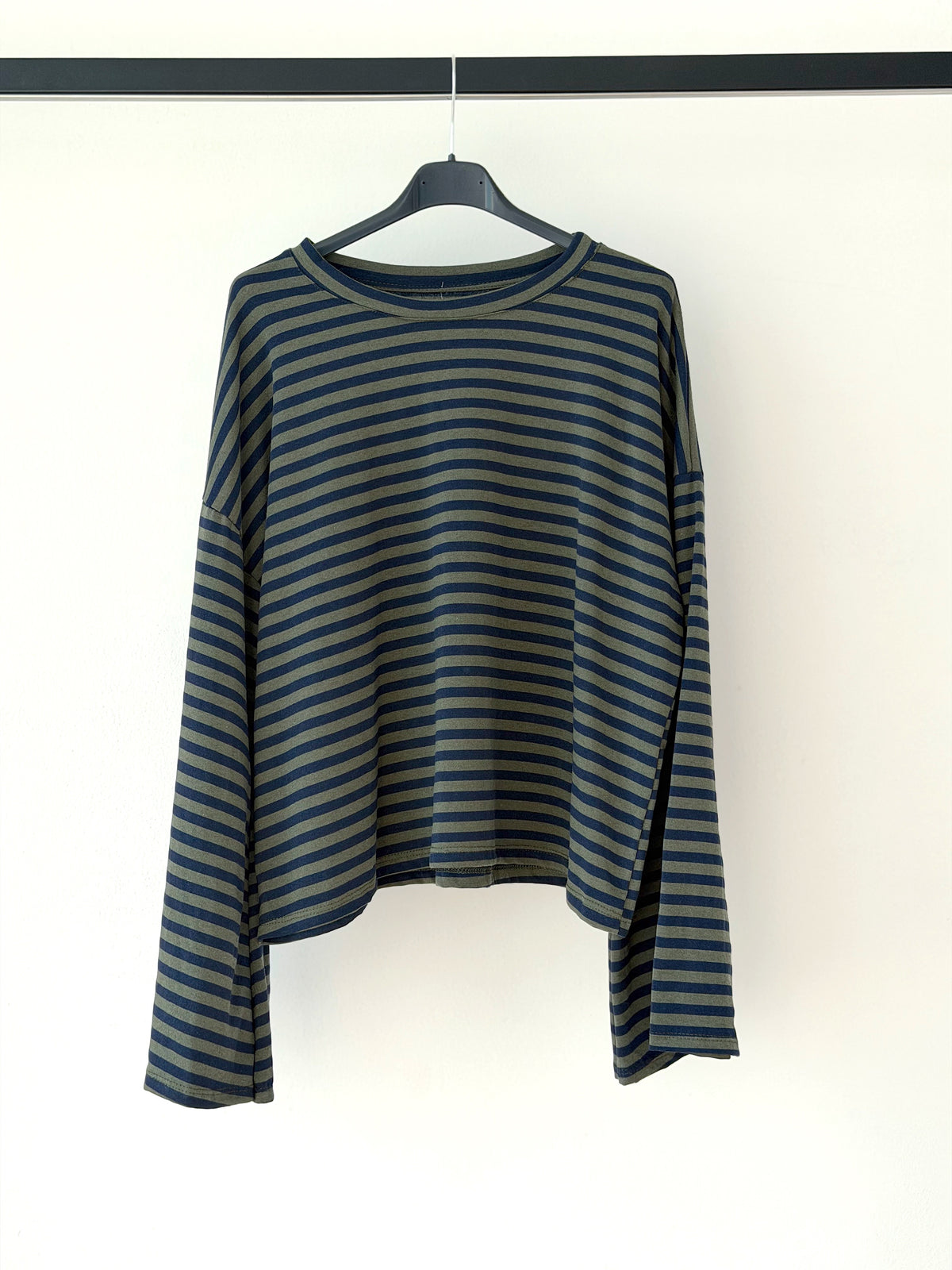 LONGSLEEVE OVERSIZE A RIGHE IN 100% cotone