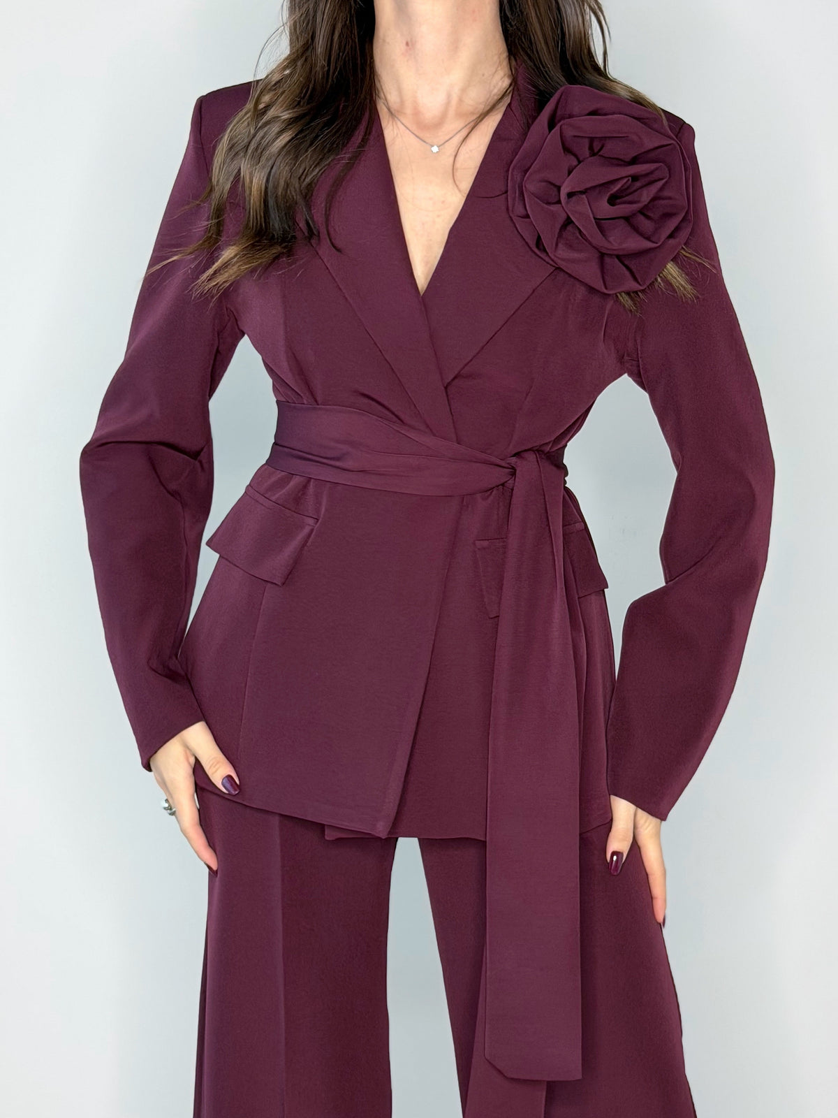 TAILLEUR BORGOGNA CON ROSA (REMOVIBILE)