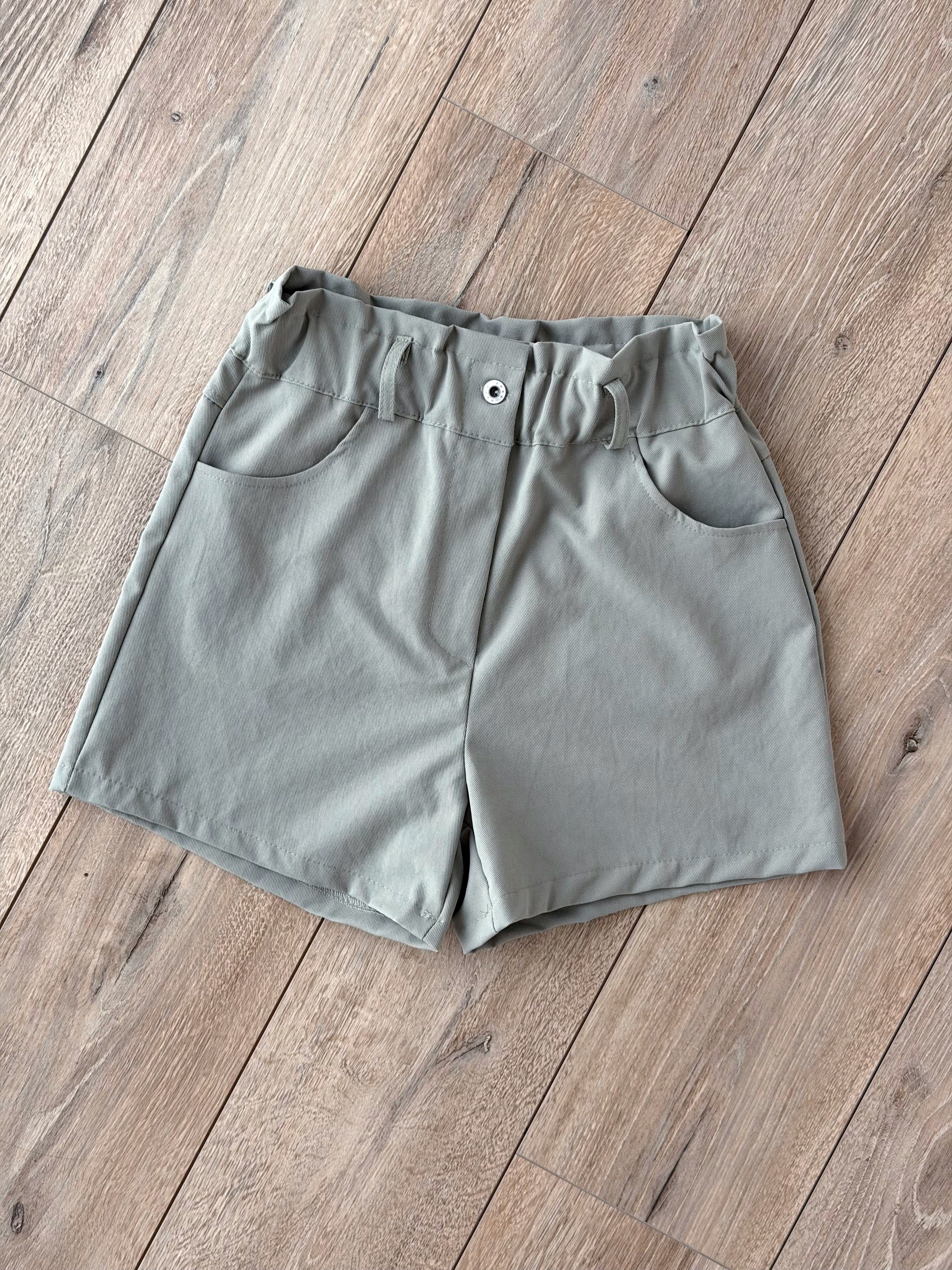 SHORTS VERDE MILITARE ELASTICIZZATO IN VITA