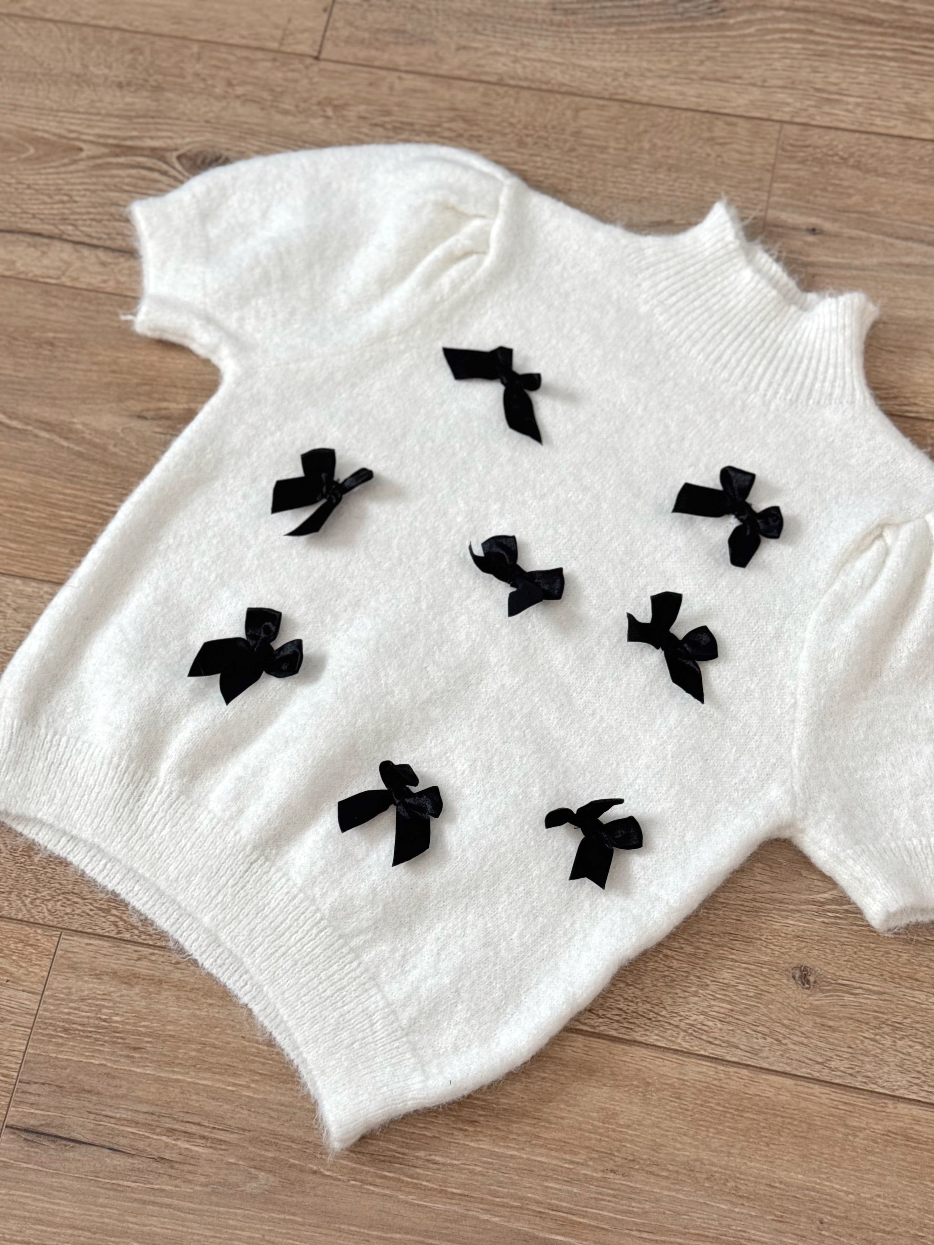 PULL CON FIOCCHI ( 10% LANA & 10% MOHAIR )